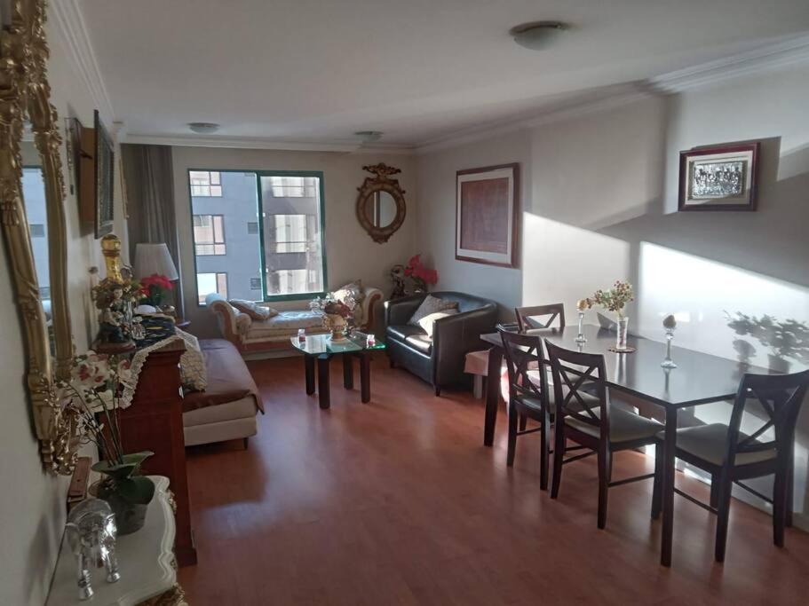 Apartamento Empresarial La Carolina zona comercial