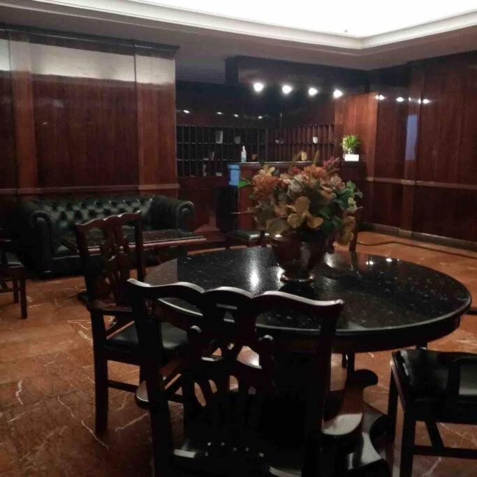 Apartamento Empresarial La Carolina zona comercial