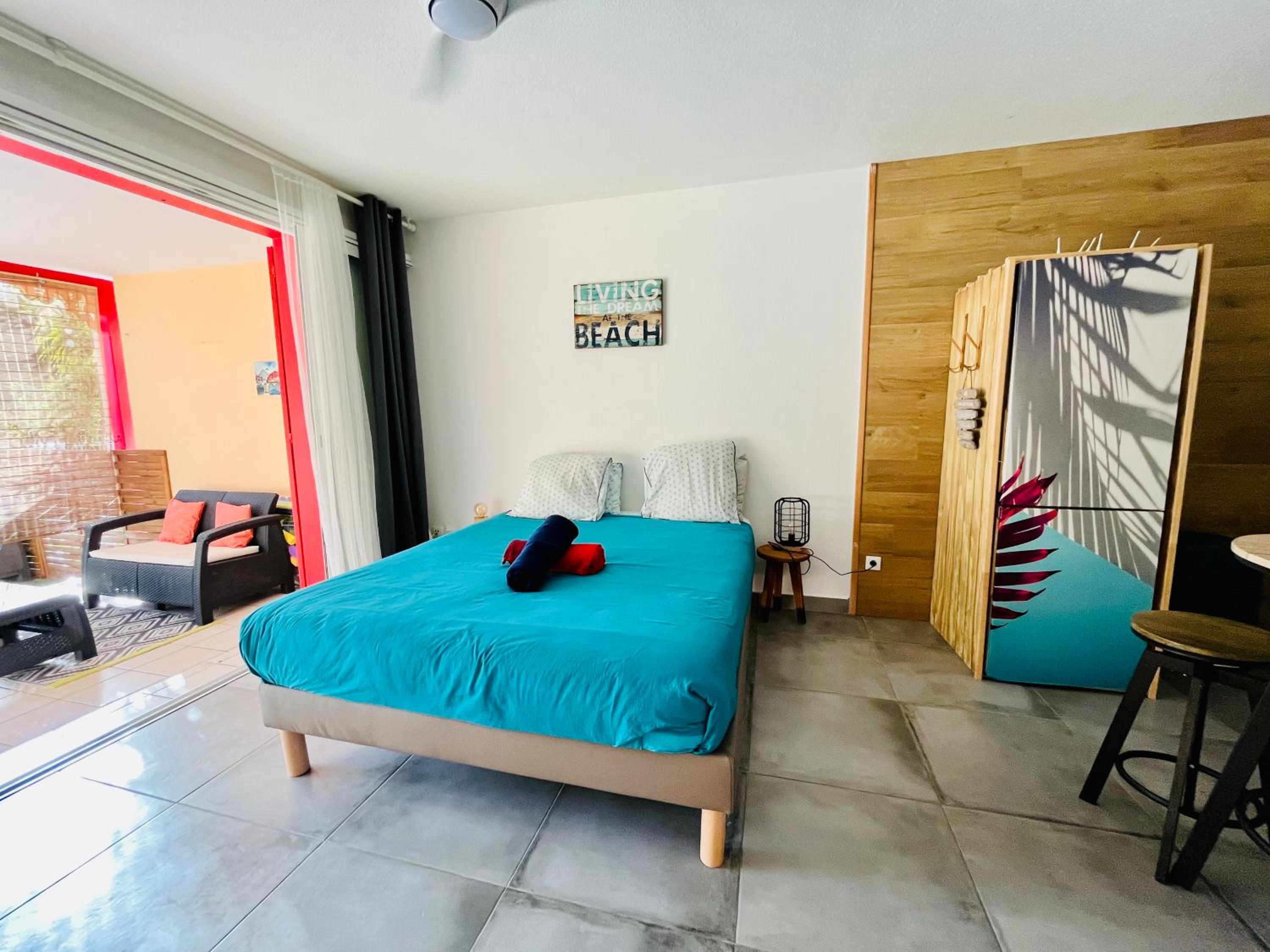 Studio Ô Soleil plage de la Baie Orientale view 3