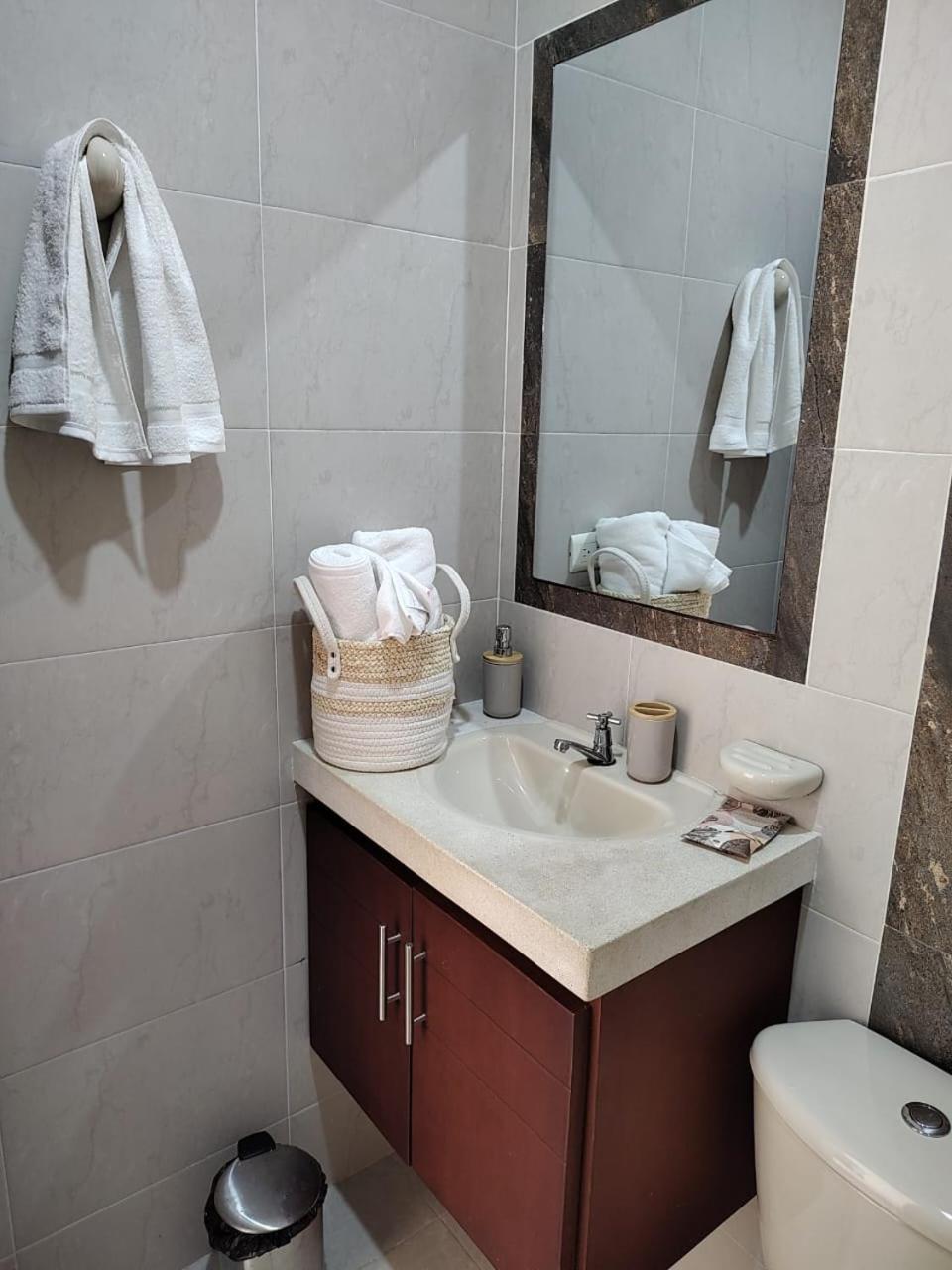 Condominio Ibiza Reservado Apto con piscina Melgar