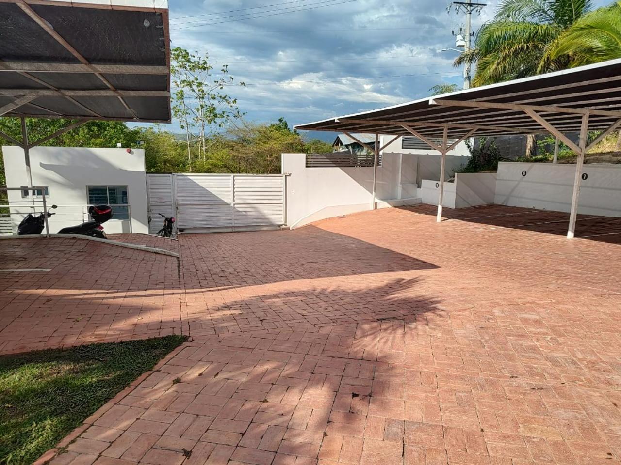 Condominio Ibiza Reservado Apto con piscina Melgar