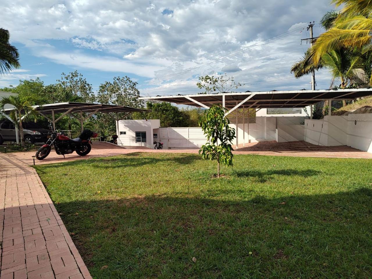 Condominio Ibiza Reservado Apto con piscina Melgar