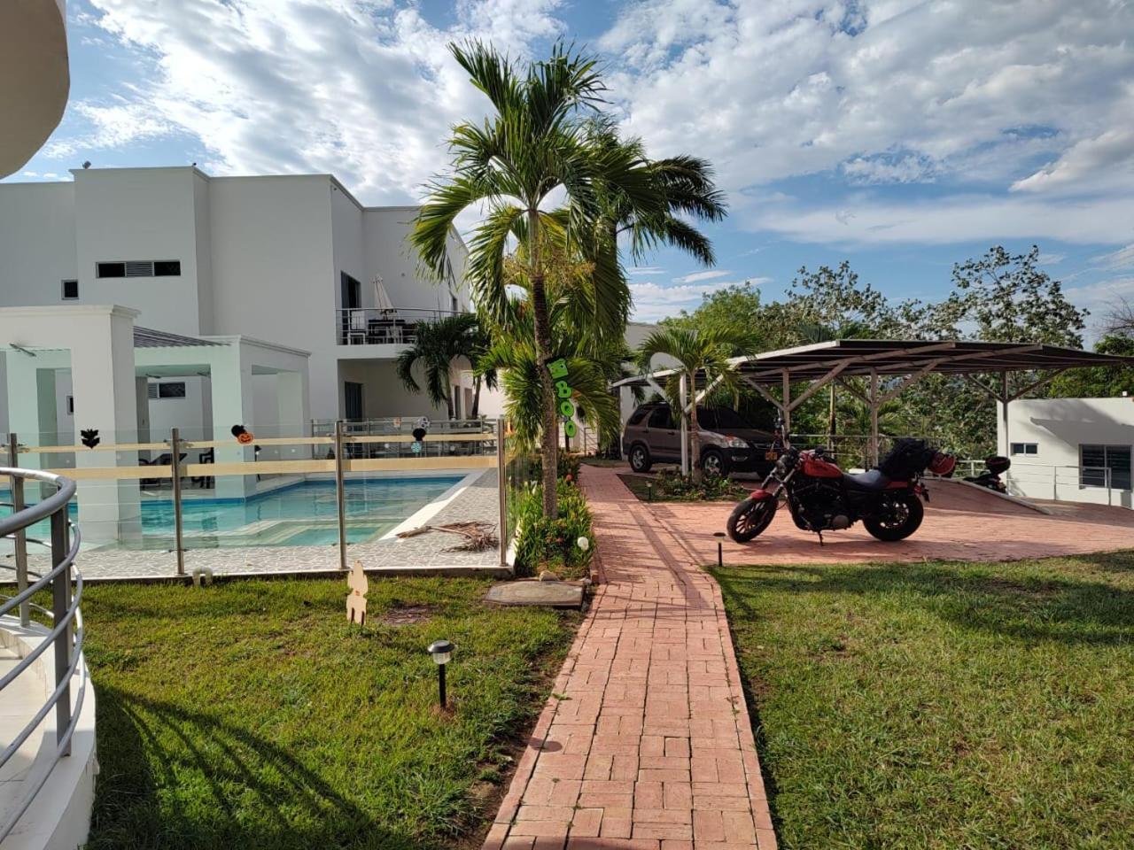 Condominio Ibiza Reservado Apto con piscina Melgar