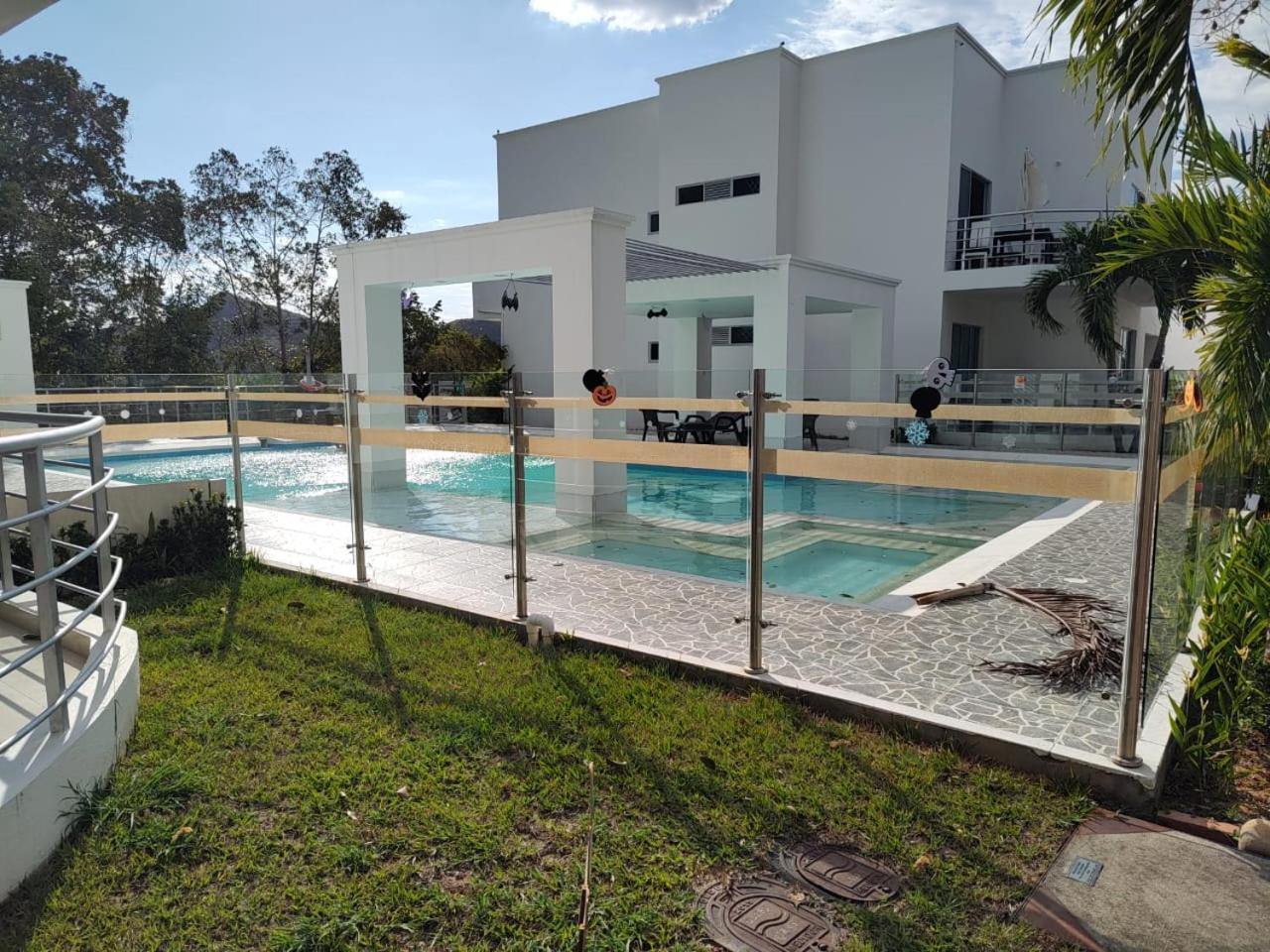 Condominio Ibiza Reservado Apto con piscina Melgar