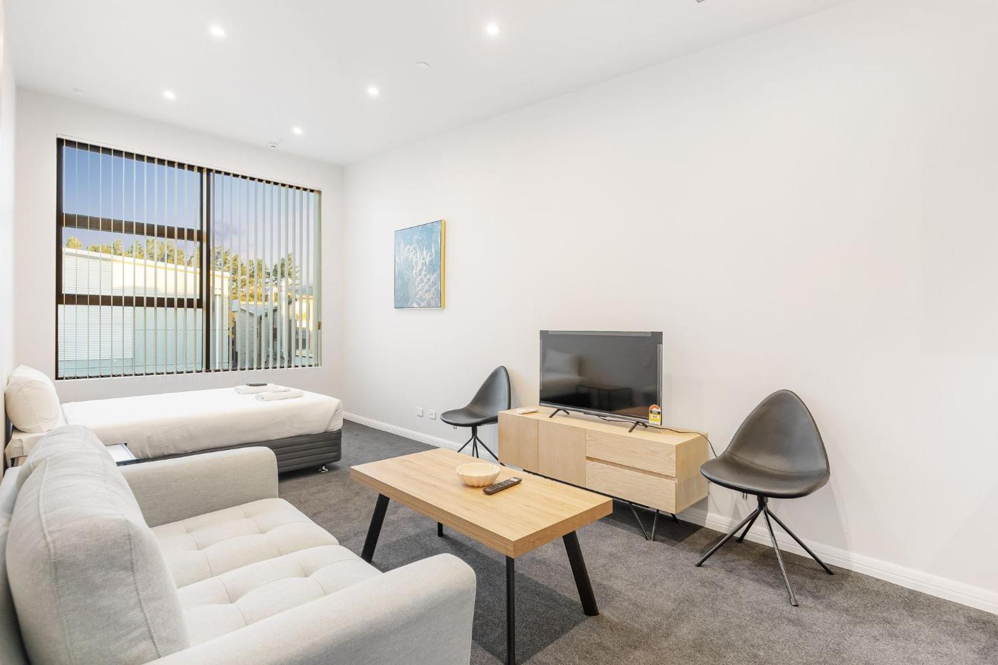 302 The Residence view 3