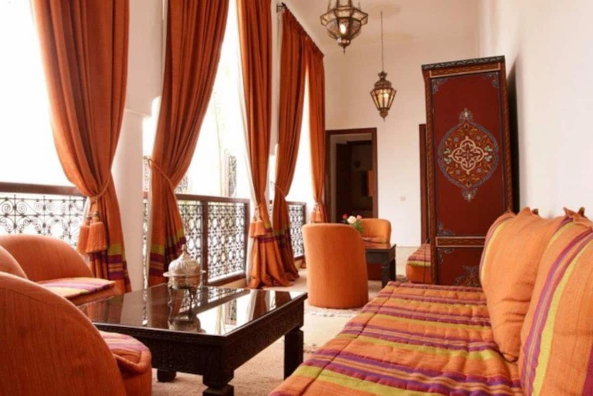lounge