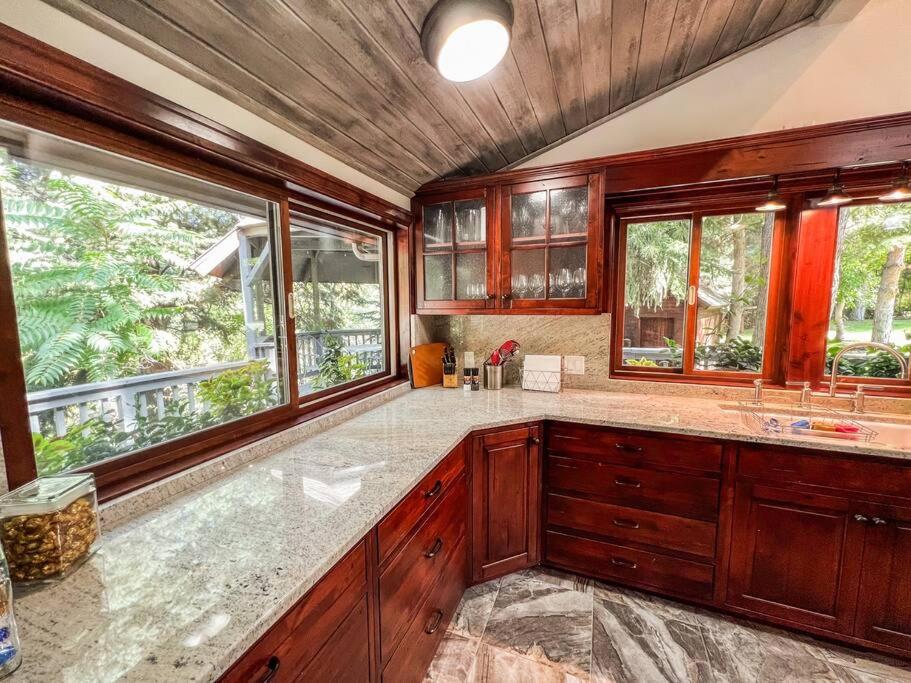 The Creekside Cabin at La Caille