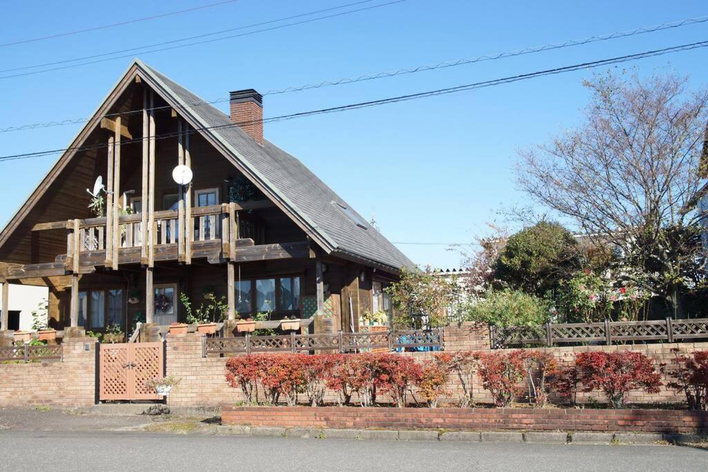 Log house Tomi-chan's house / Private building view 3