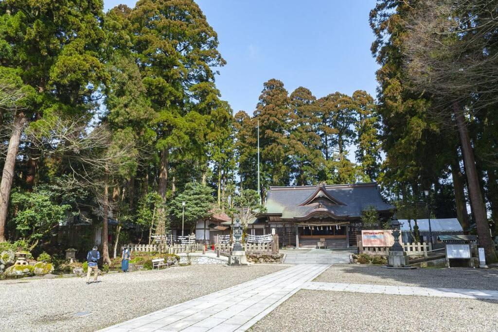 Log house Tomi-chan's house / Private building view 4