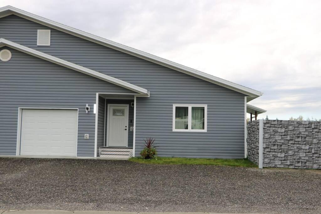 Hotel Single story 3 beds 1 car garage - Image 1