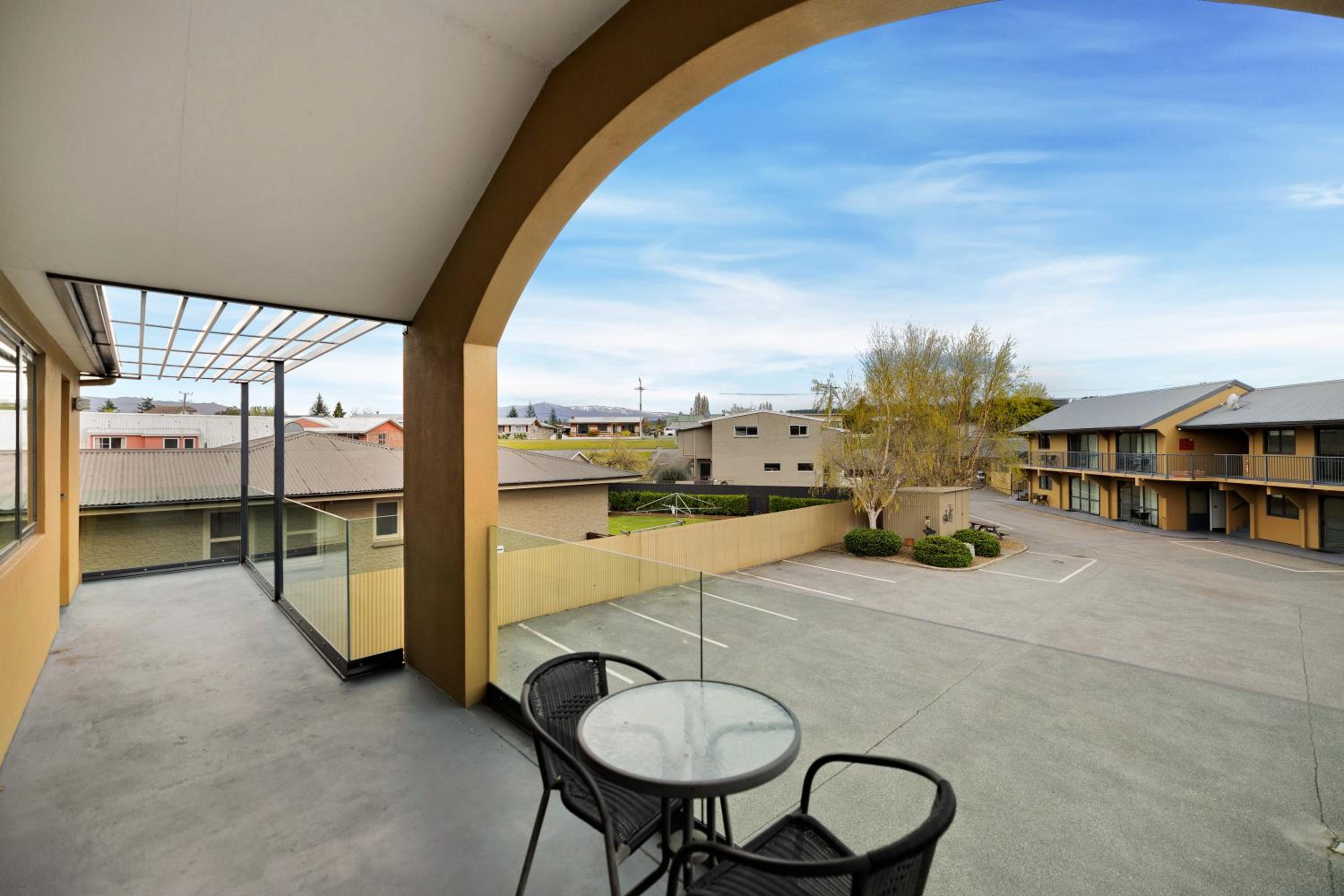 Avenue Motel