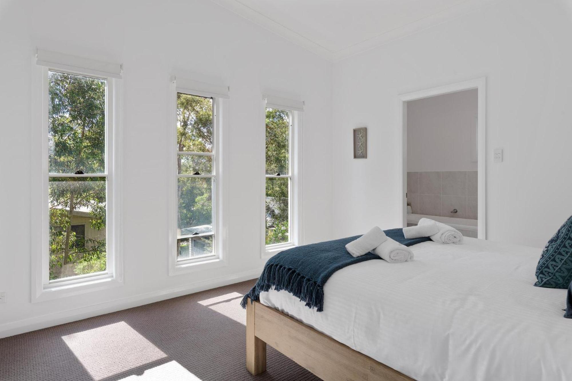 Murrays Lakeshore Getaway