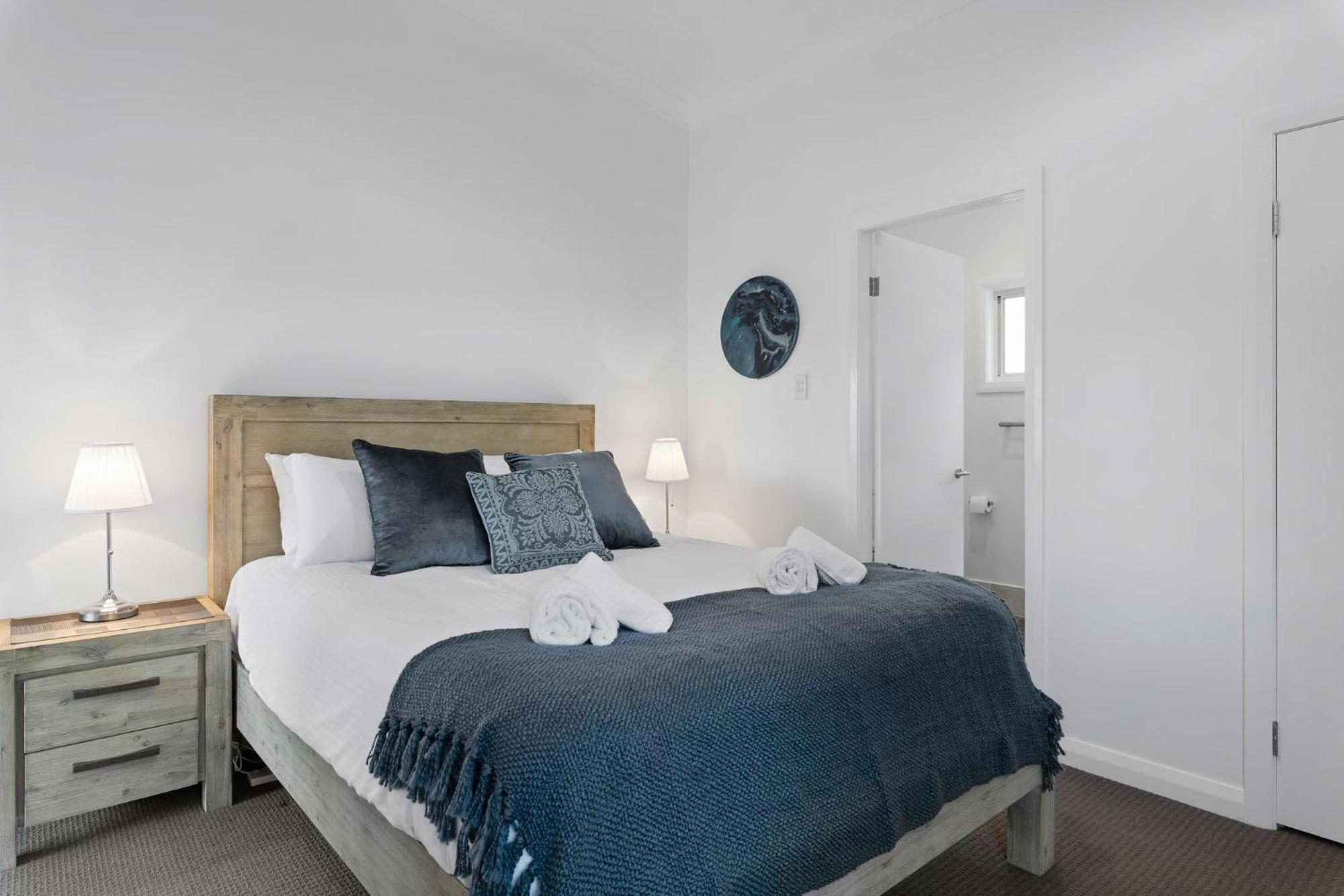 Murrays Lakeshore Getaway