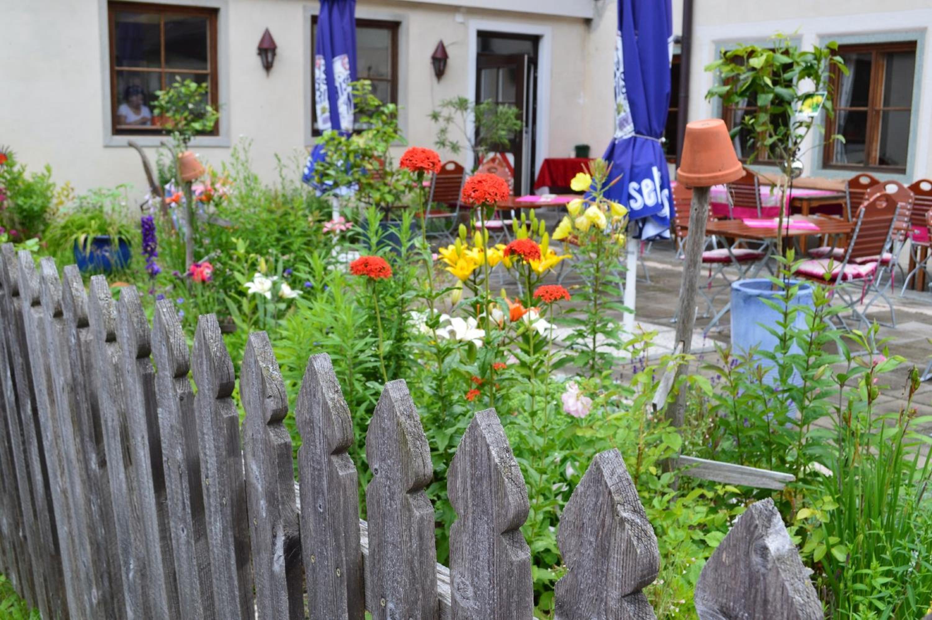 Schlosswirt Chalets & Apartments