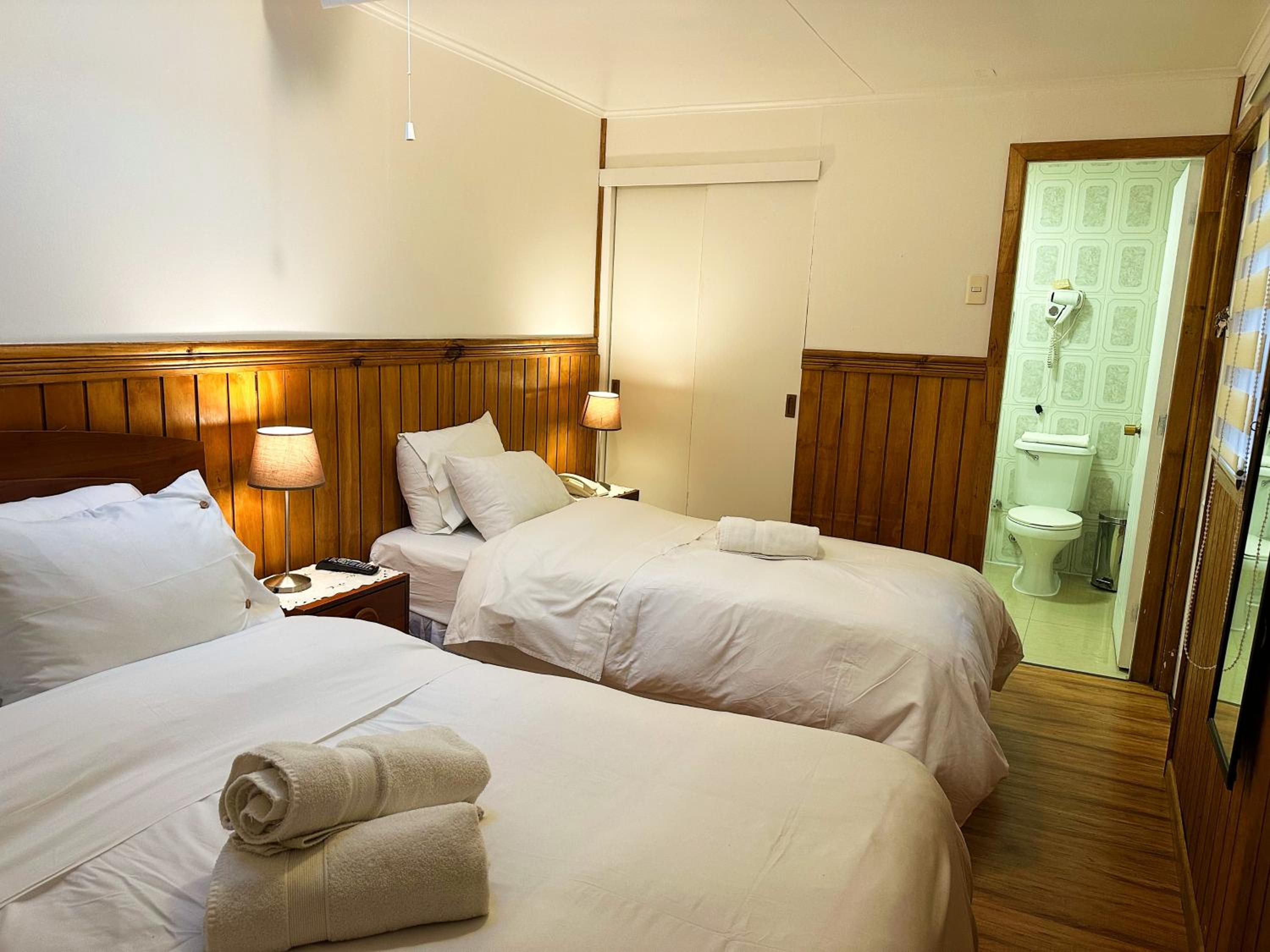 Hostal Cordillera