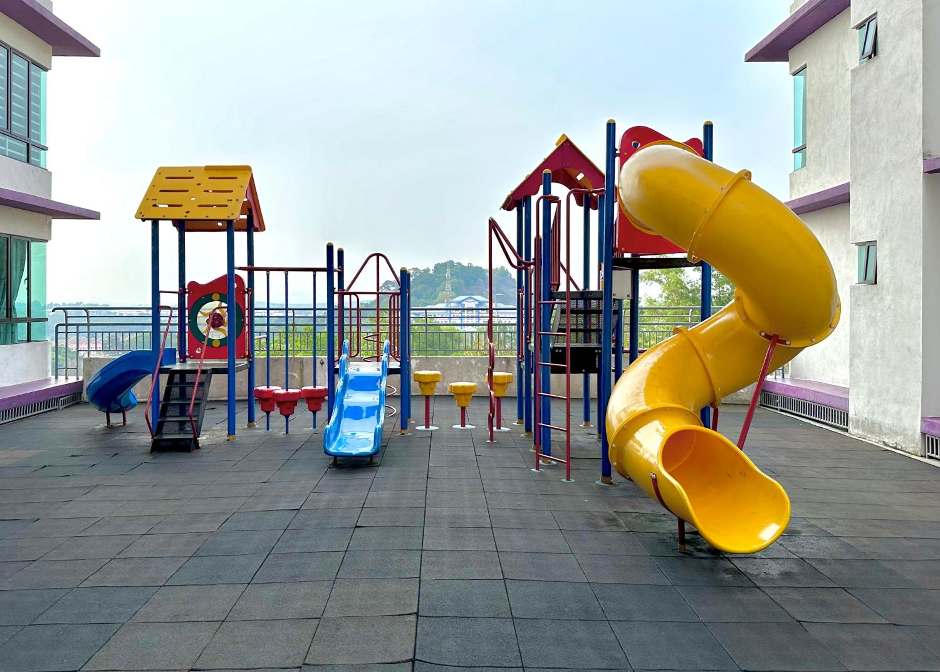 Nureenas Residence Condominium