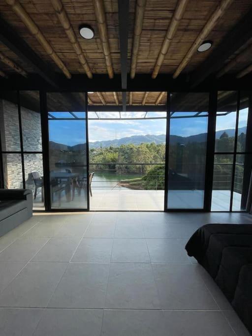Apto tipo loft guatape vista y acceso a la represa