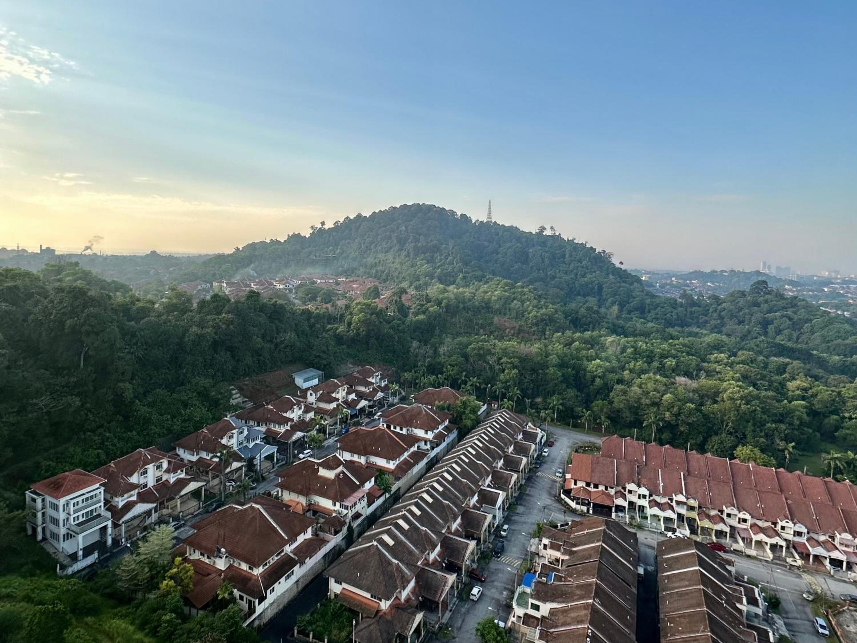 Nureenas Residence Condominium