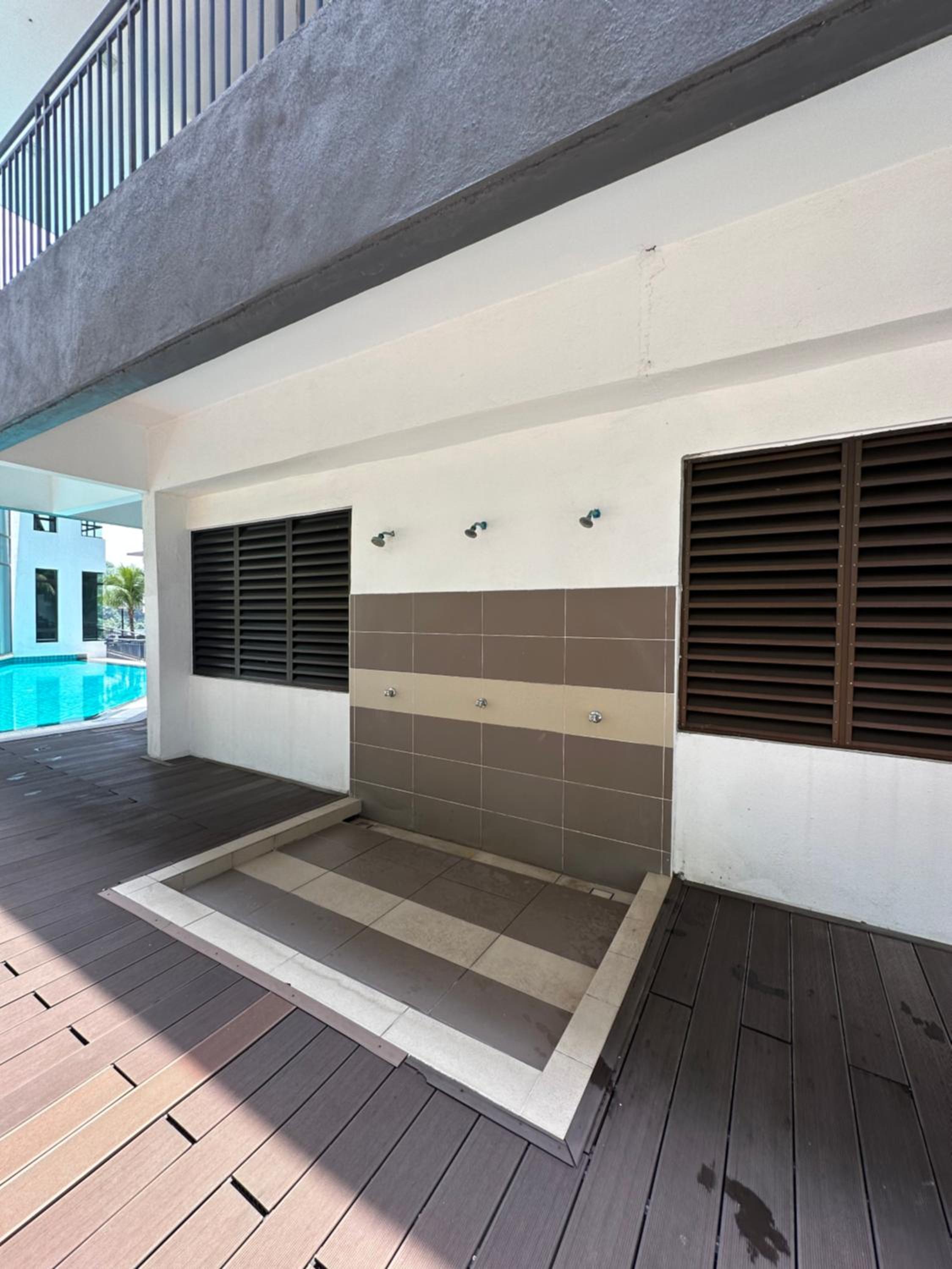Nureenas Residence Condominium