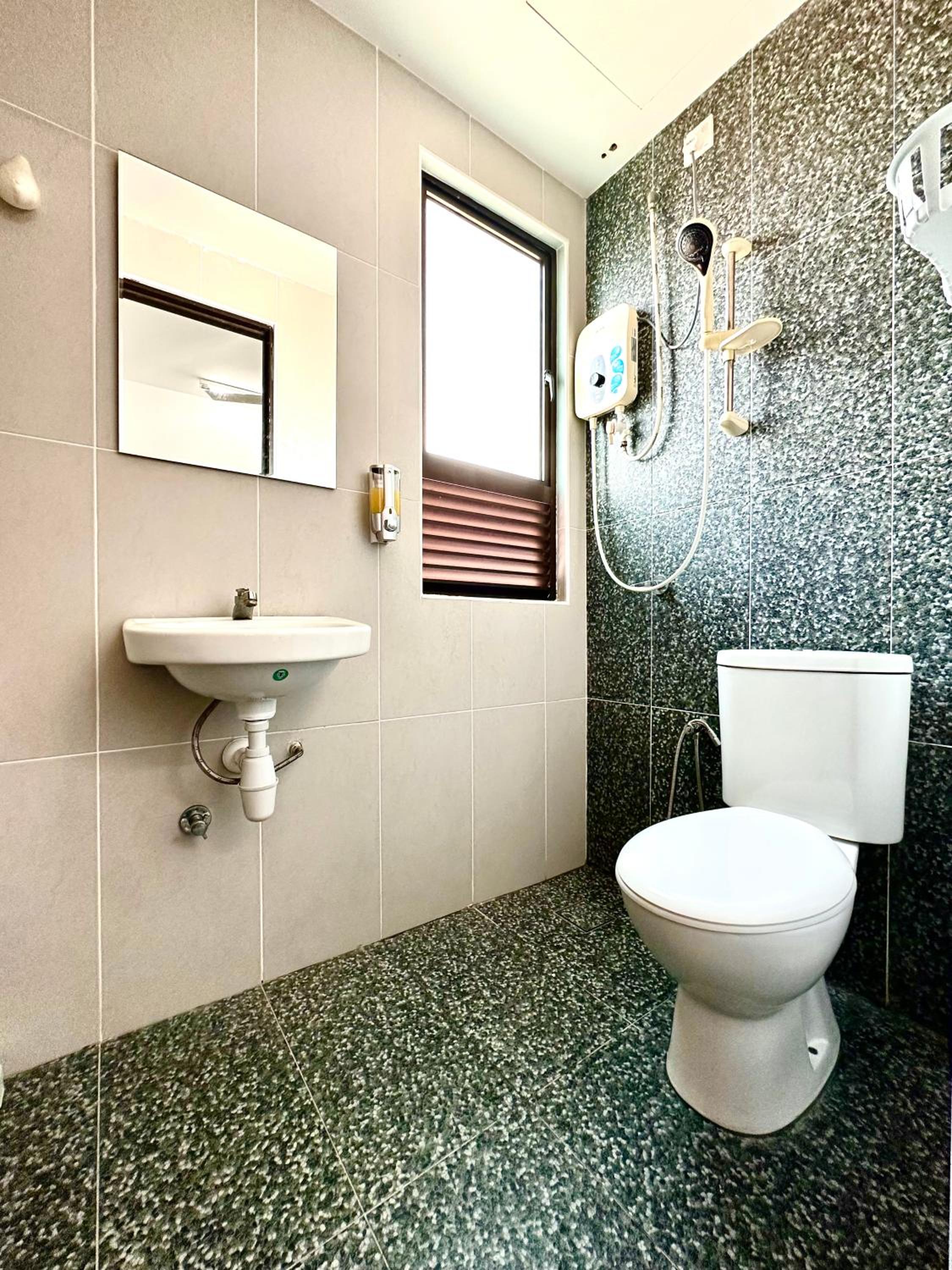 Nureenas Residence Condominium