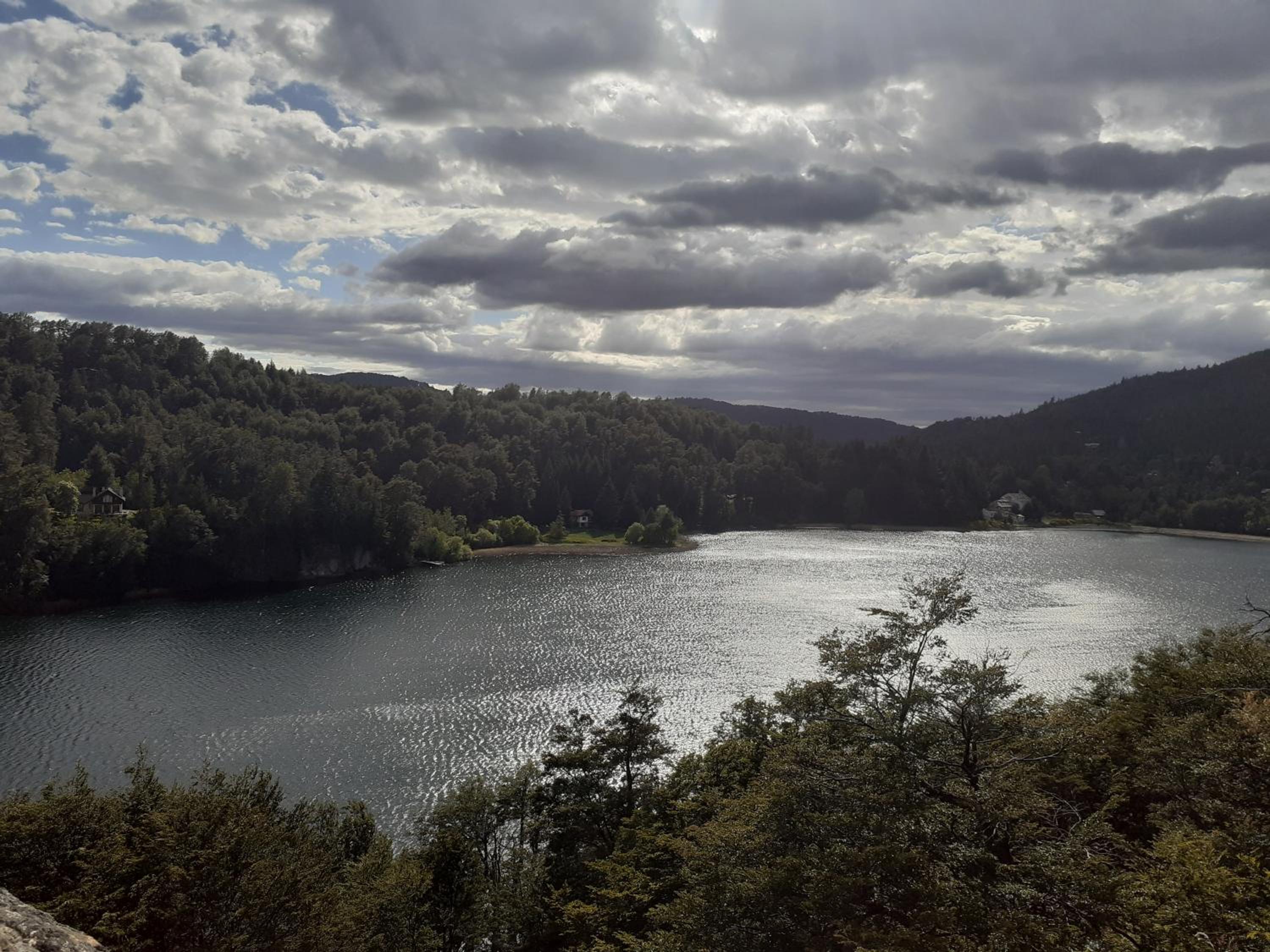 Amancay entre Lagos & Bosques