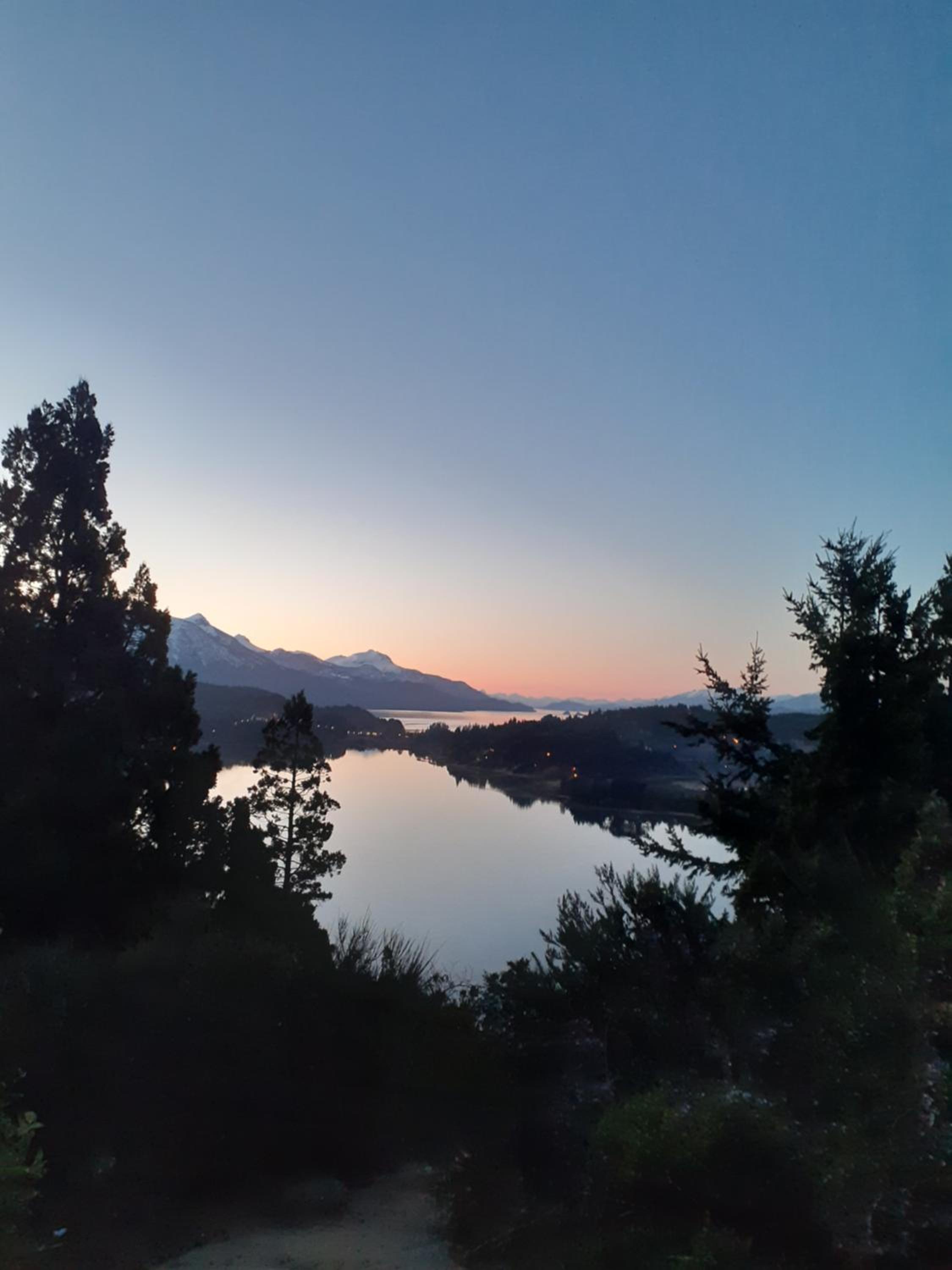 Amancay entre Lagos & Bosques