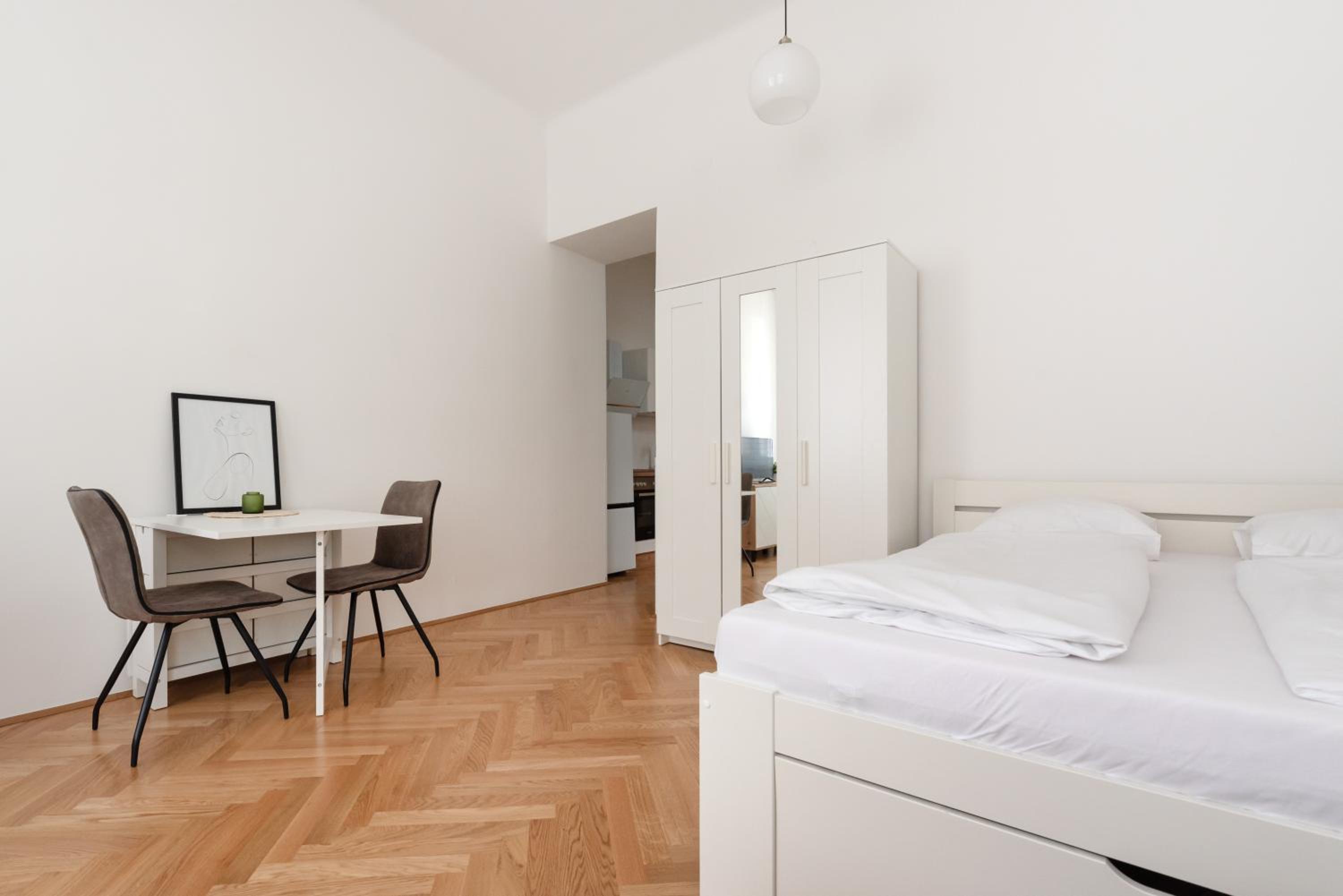 Zwischen Schönbrunn und Zentrum, neues Apartment in Grünruhelage bei Schönbrunn