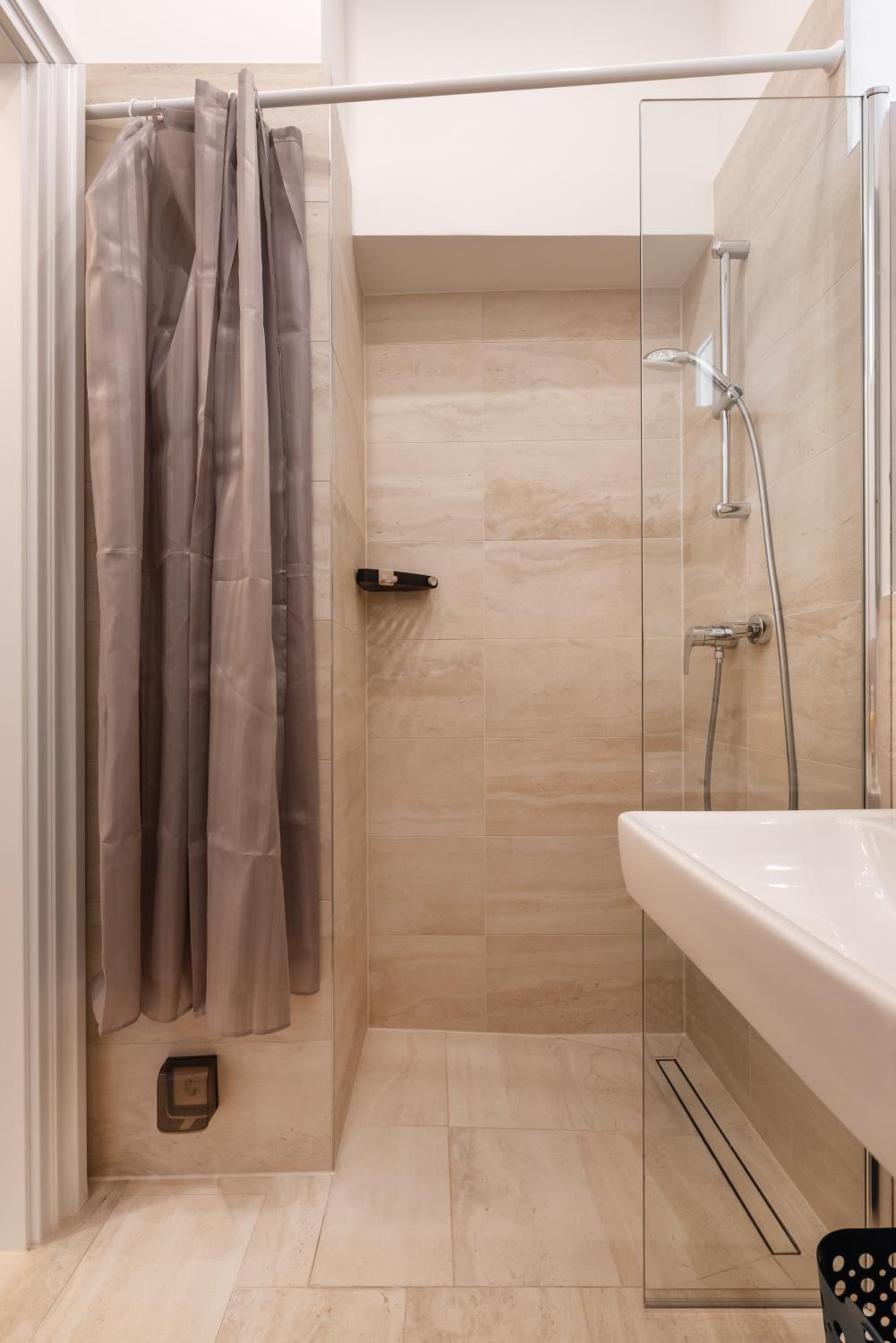 Zwischen Schönbrunn und Zentrum, neues Apartment in Grünruhelage bei Schönbrunn