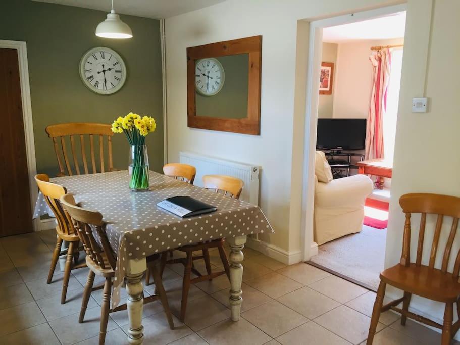 Up on a Hill Farmhouse, Ewyas Harold view 3