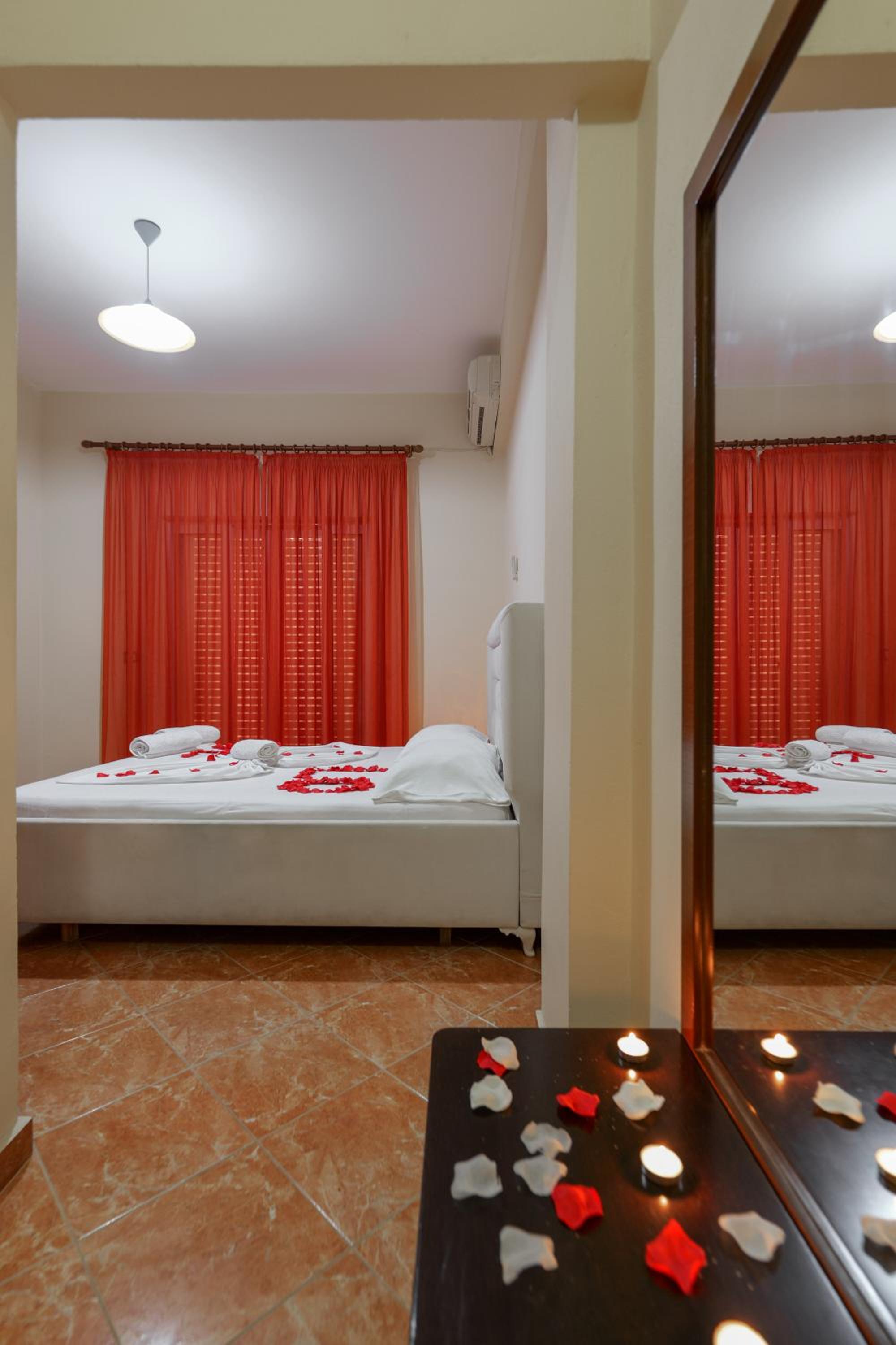 Unico ApartHotel