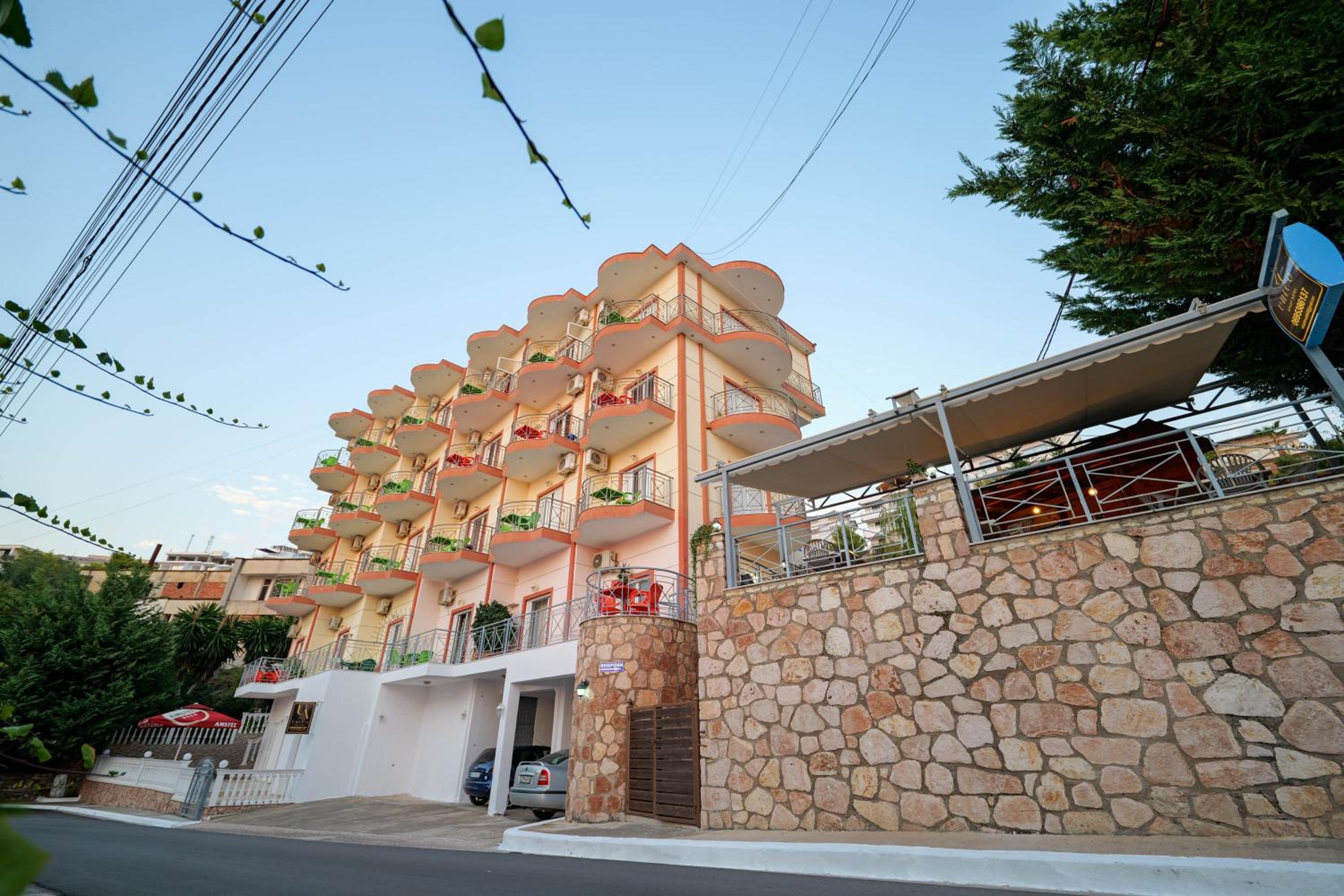Unico ApartHotel