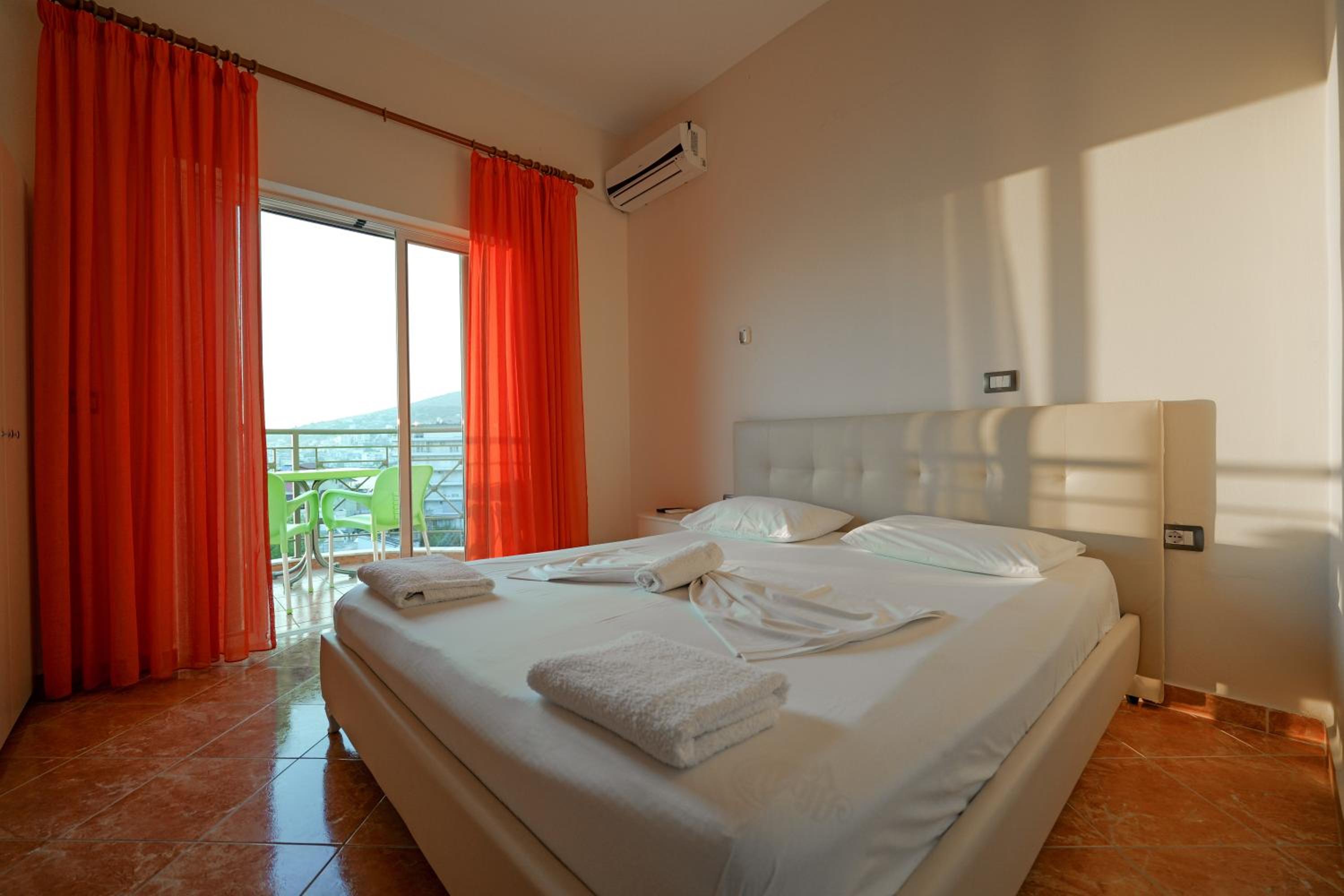 Unico ApartHotel