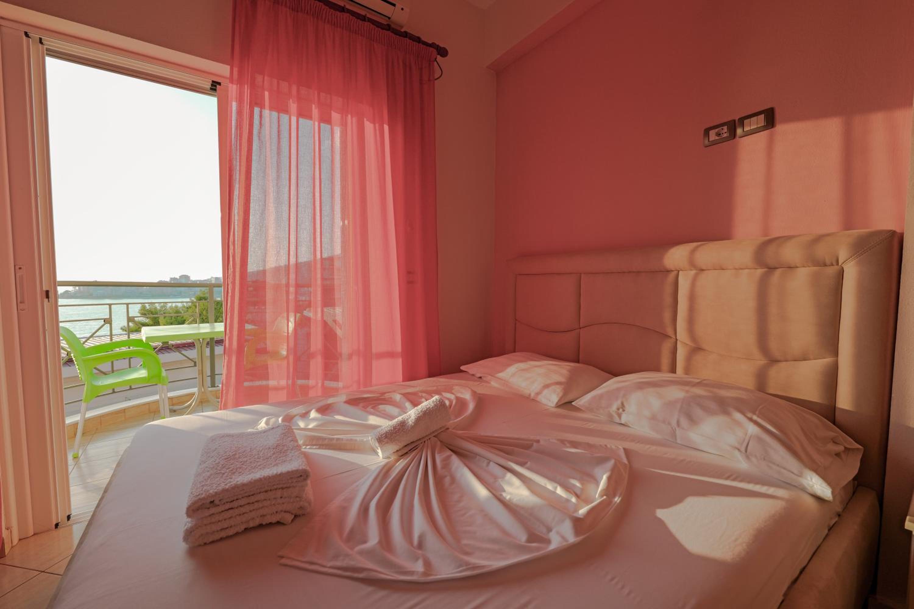 Unico ApartHotel