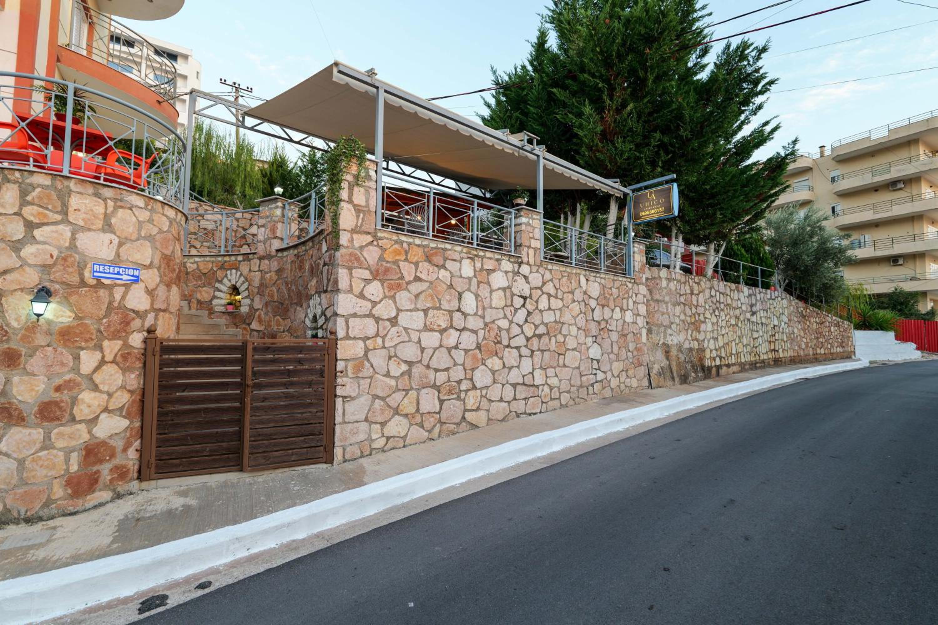 Unico ApartHotel