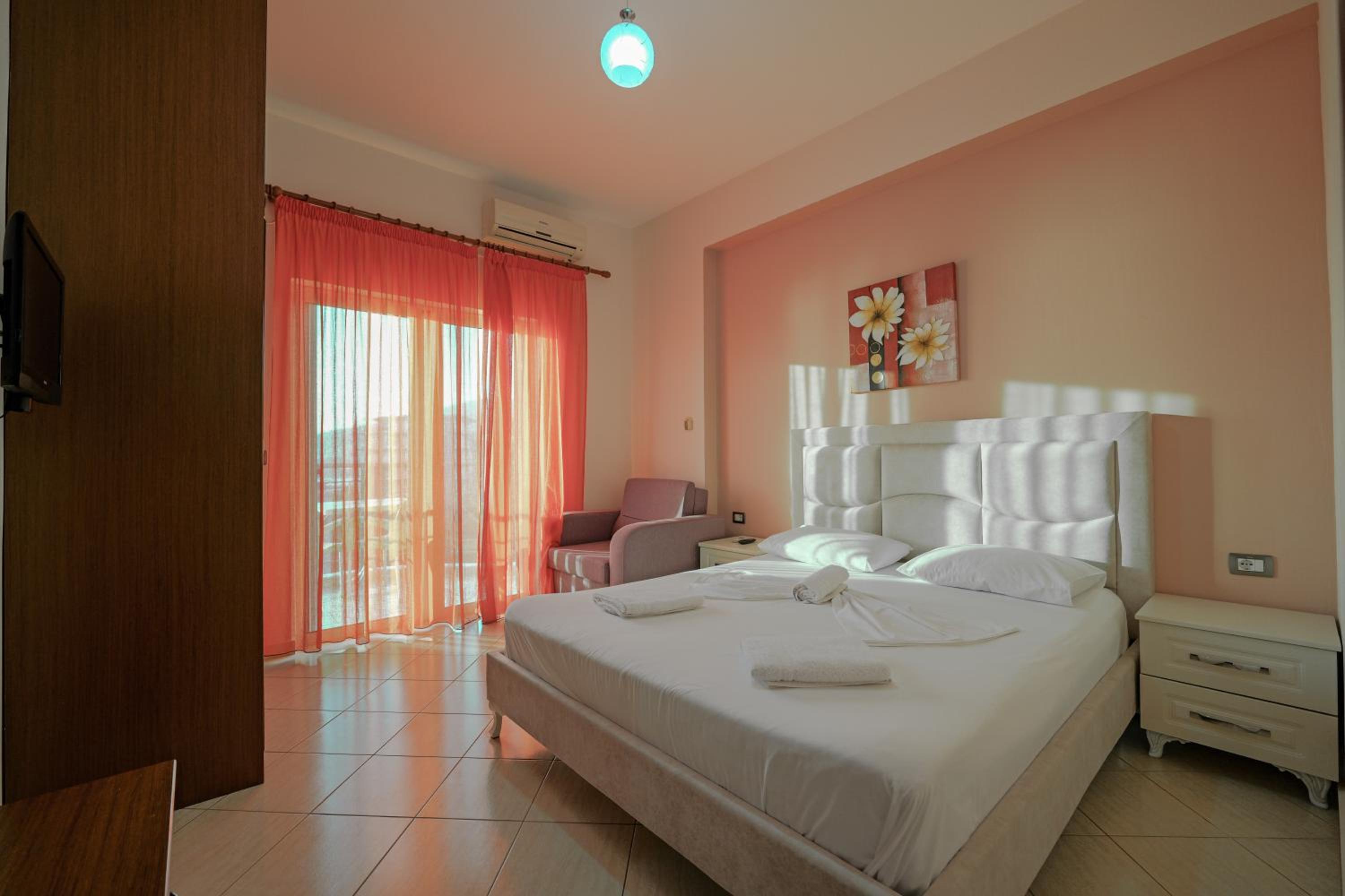 Unico ApartHotel