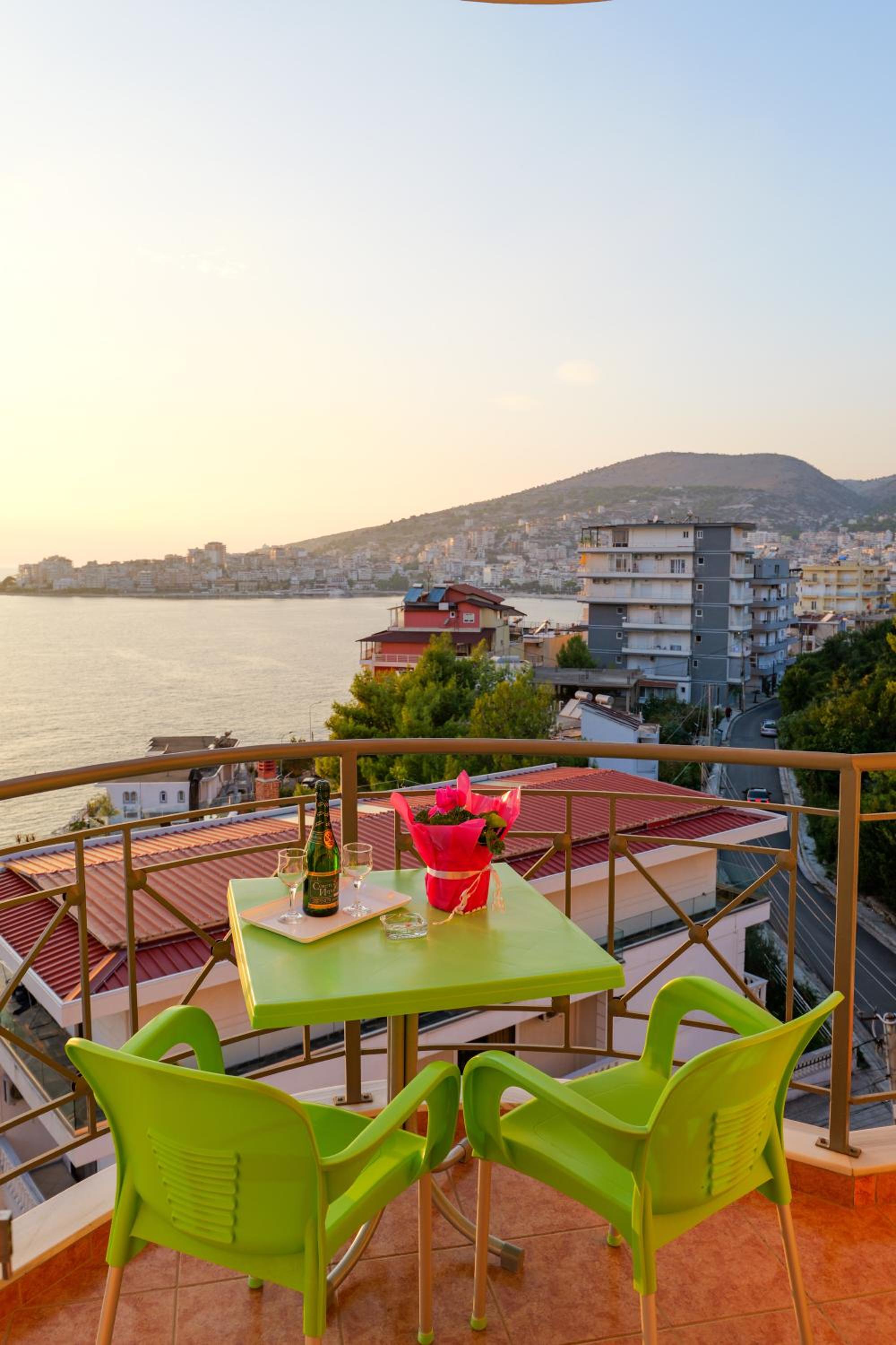 Unico ApartHotel