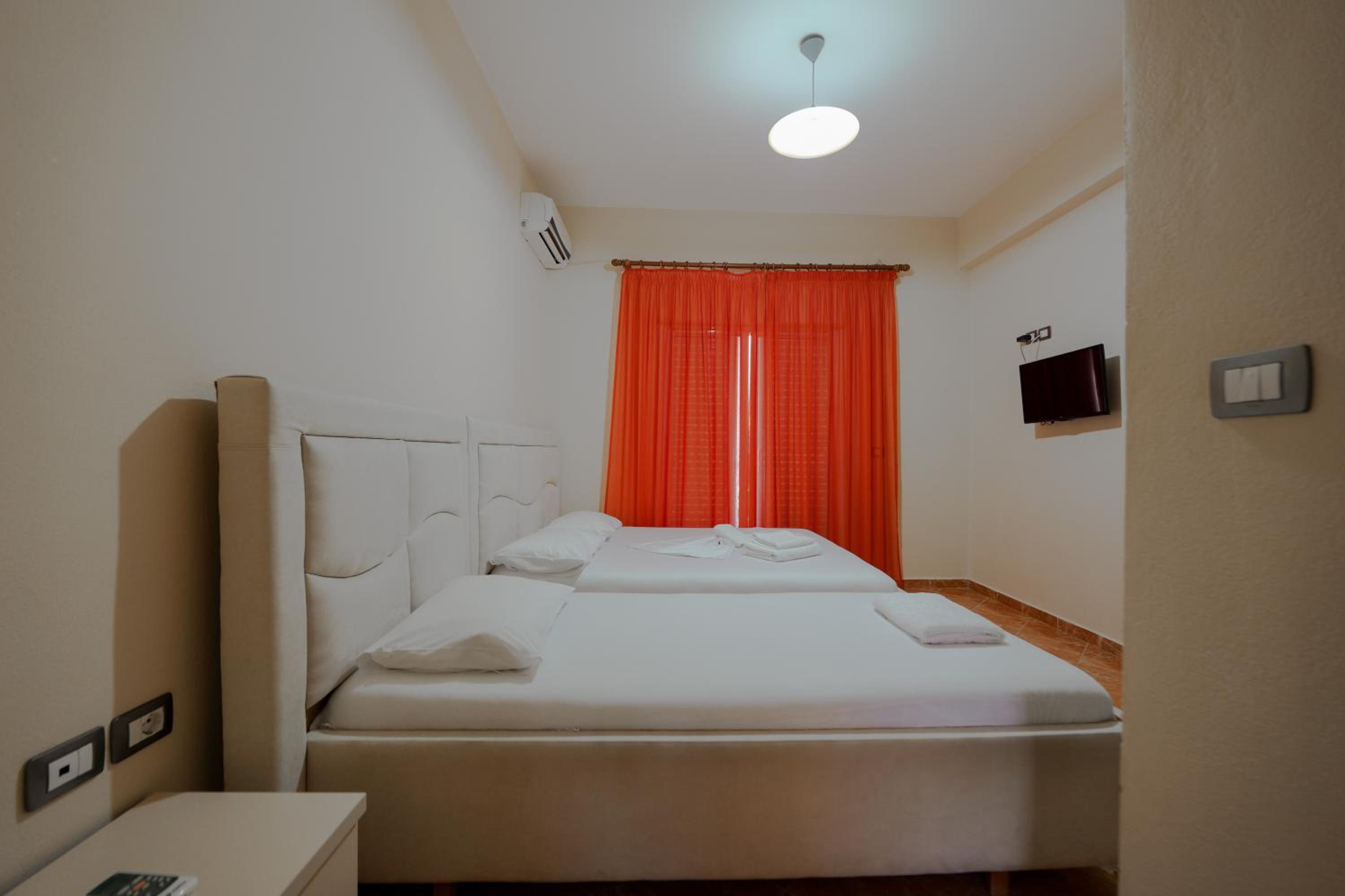 Unico ApartHotel