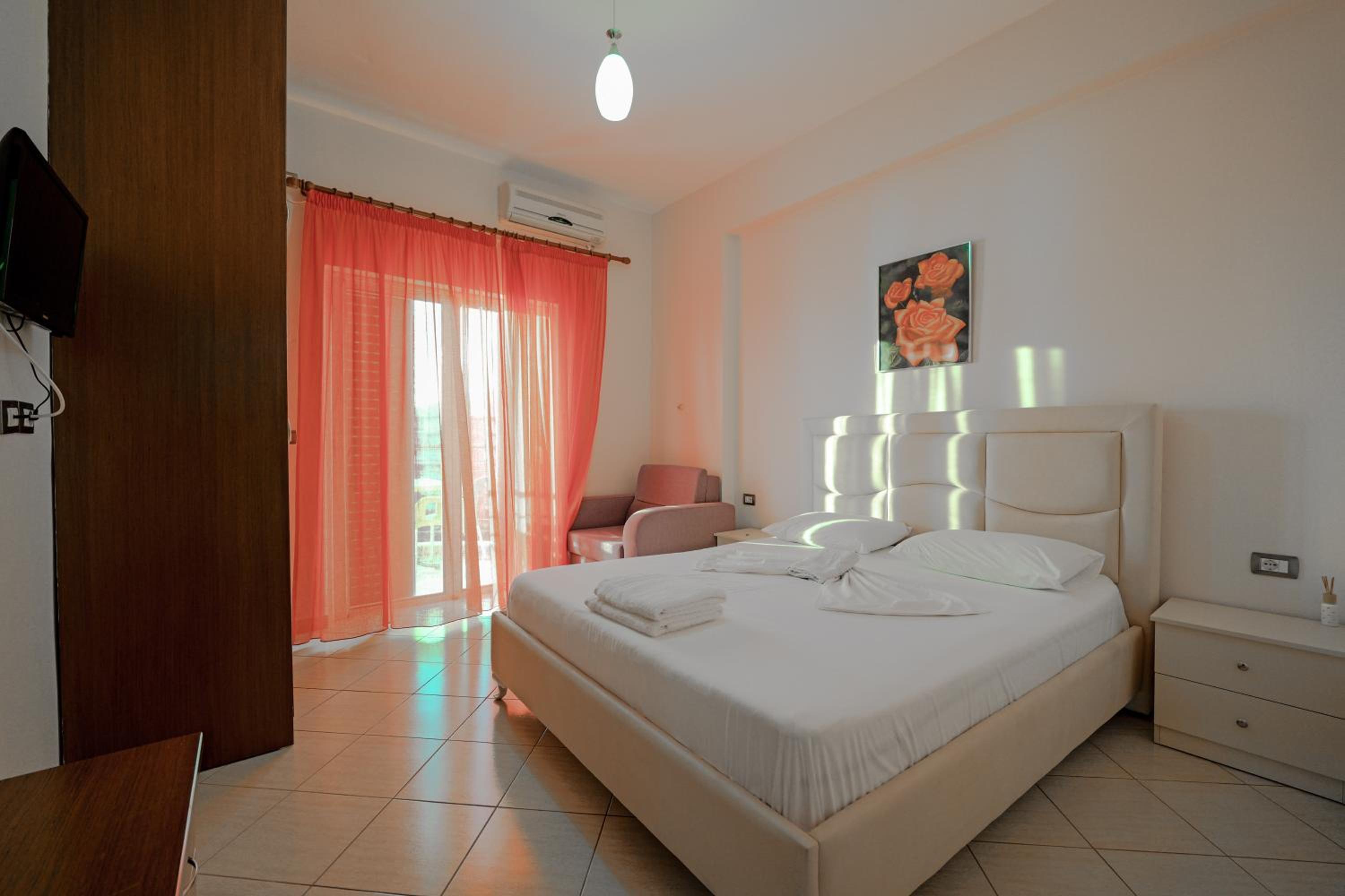 Unico ApartHotel