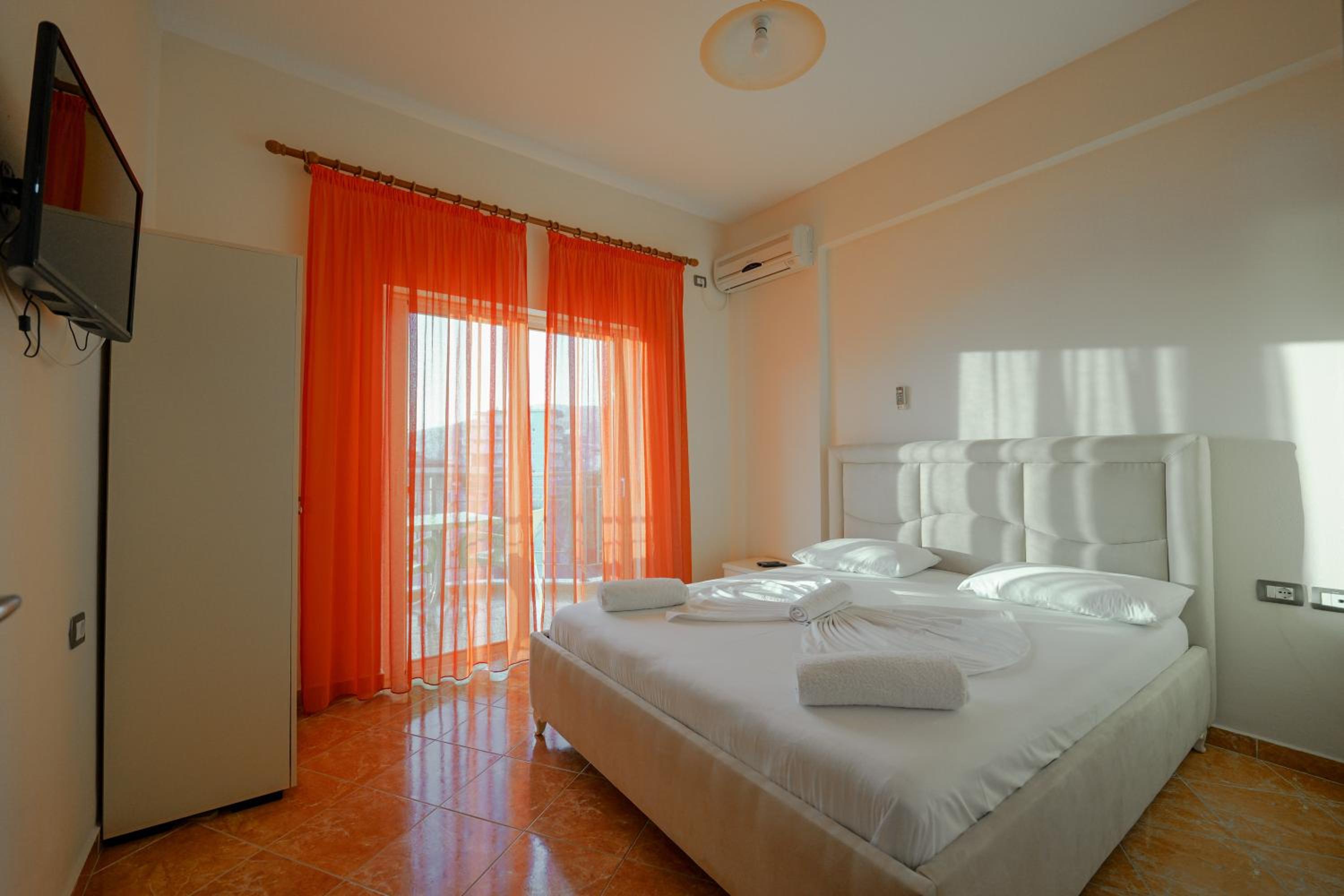 Unico ApartHotel