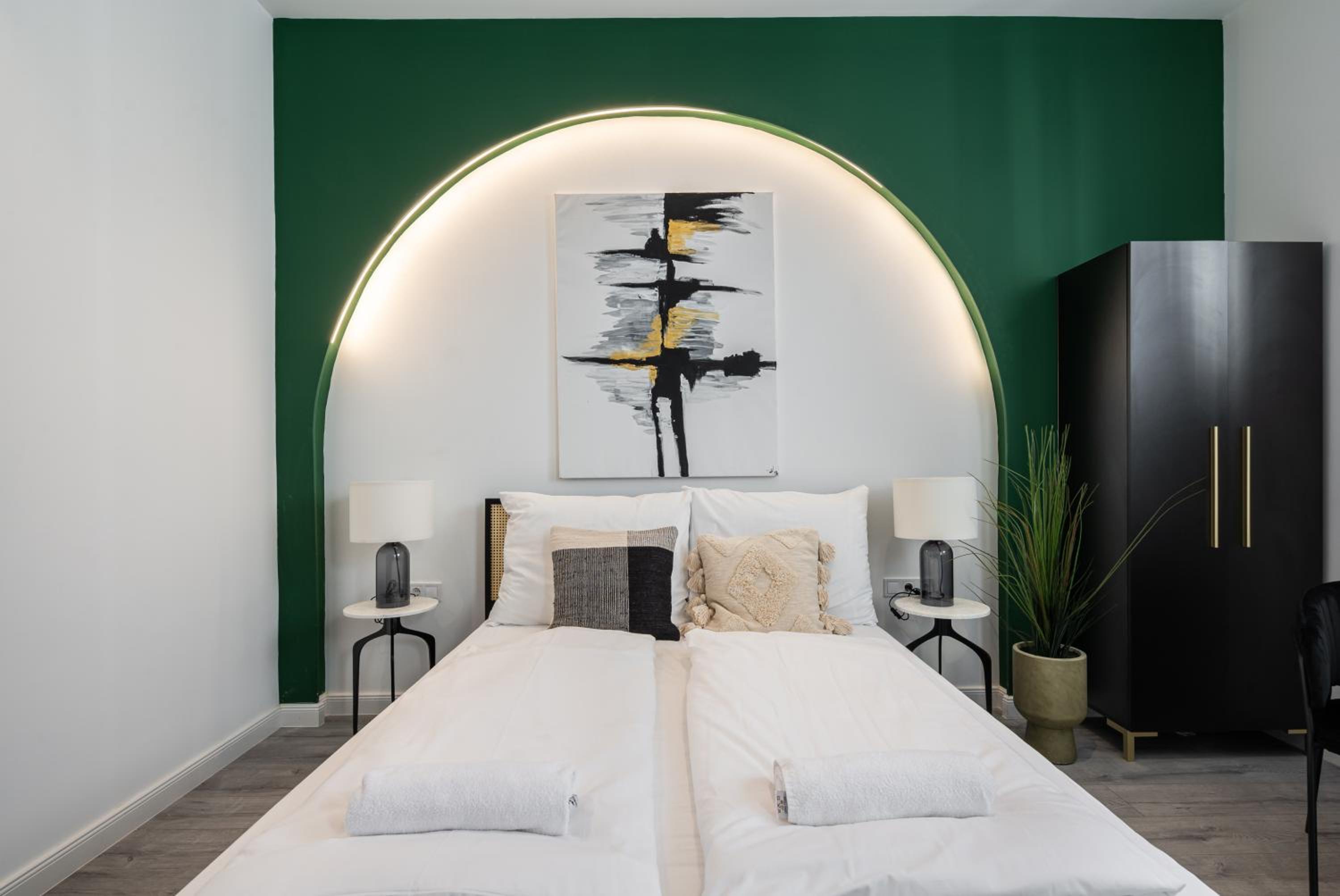 R6 - Boutique Apartments, Best Location By BQA view 4
