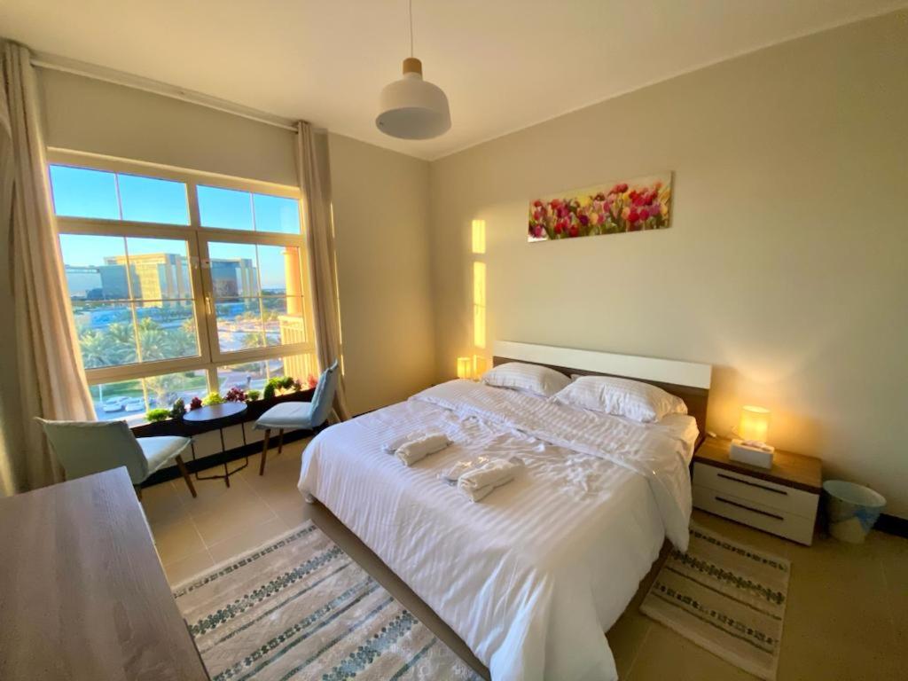 Marina Deluxe 2, family only view 2