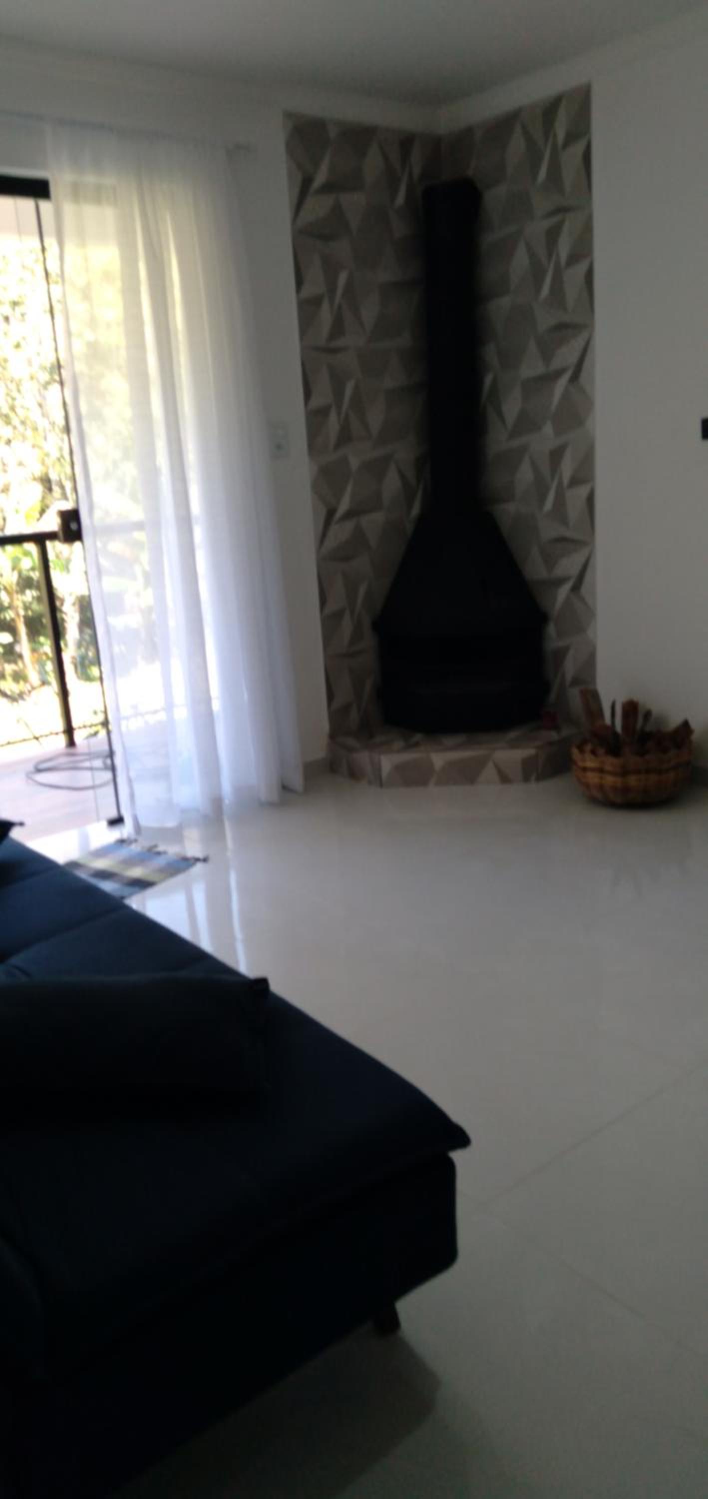 Casa de Campo em Lumiar com corrego ,lareira e churrasqueira