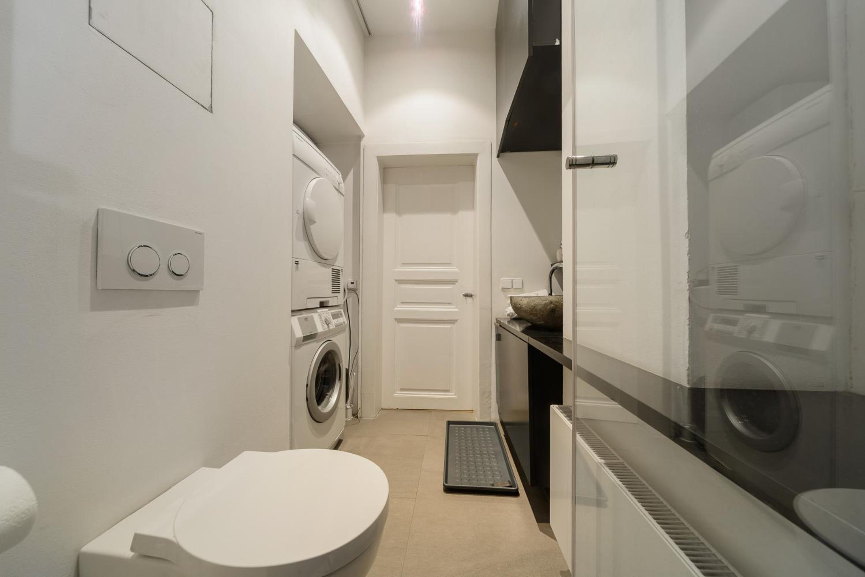 Spacious apartment near Wenceslas Square with master bed