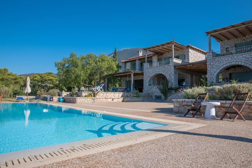 Villa Leon