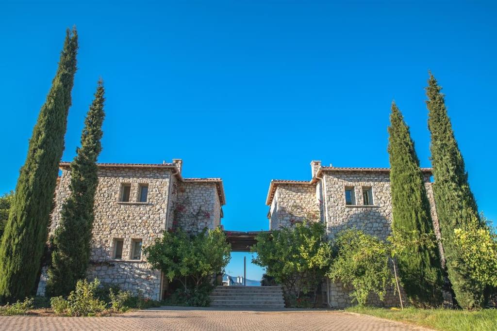 Villa Leon