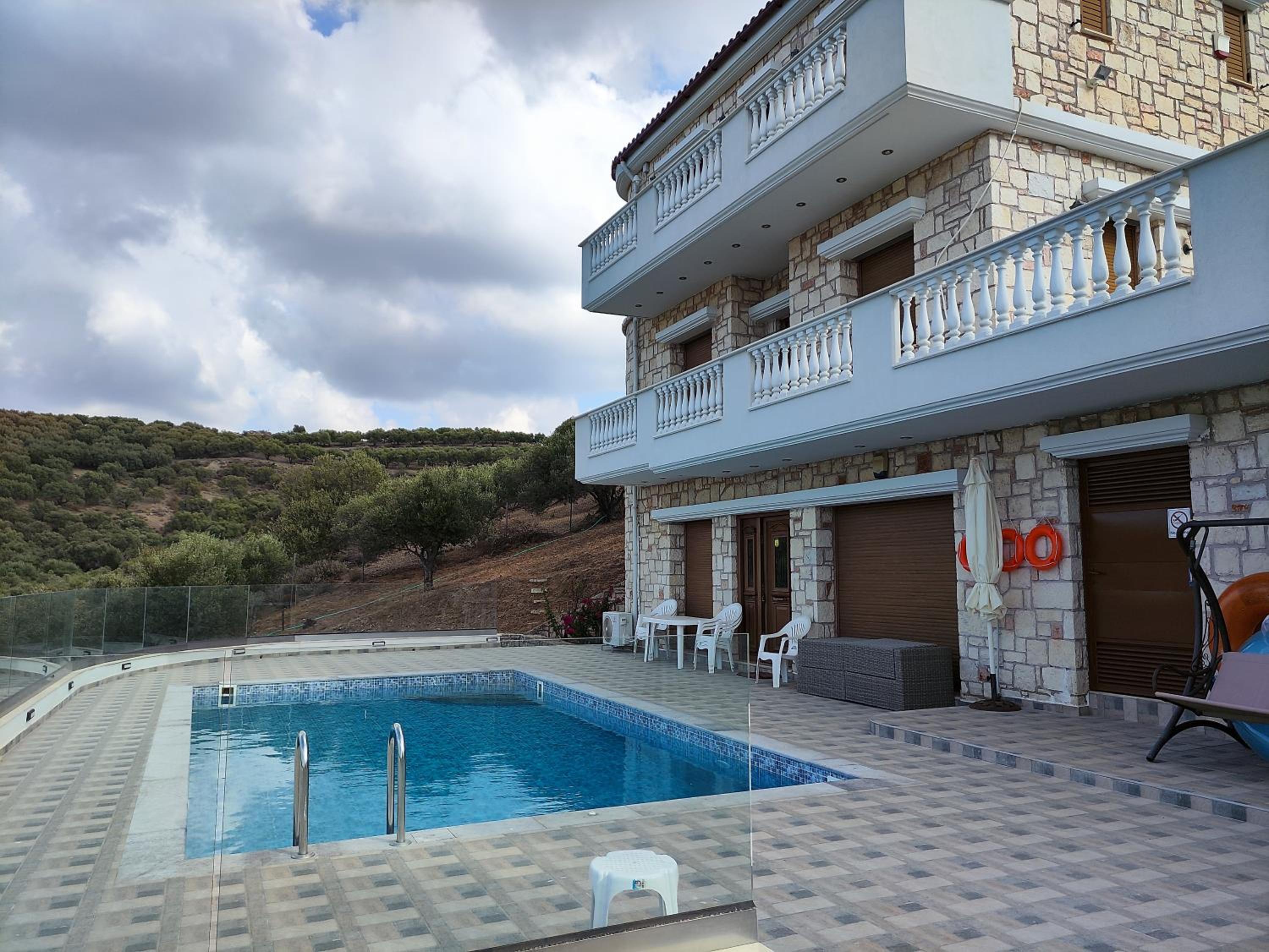 Villa Galinos