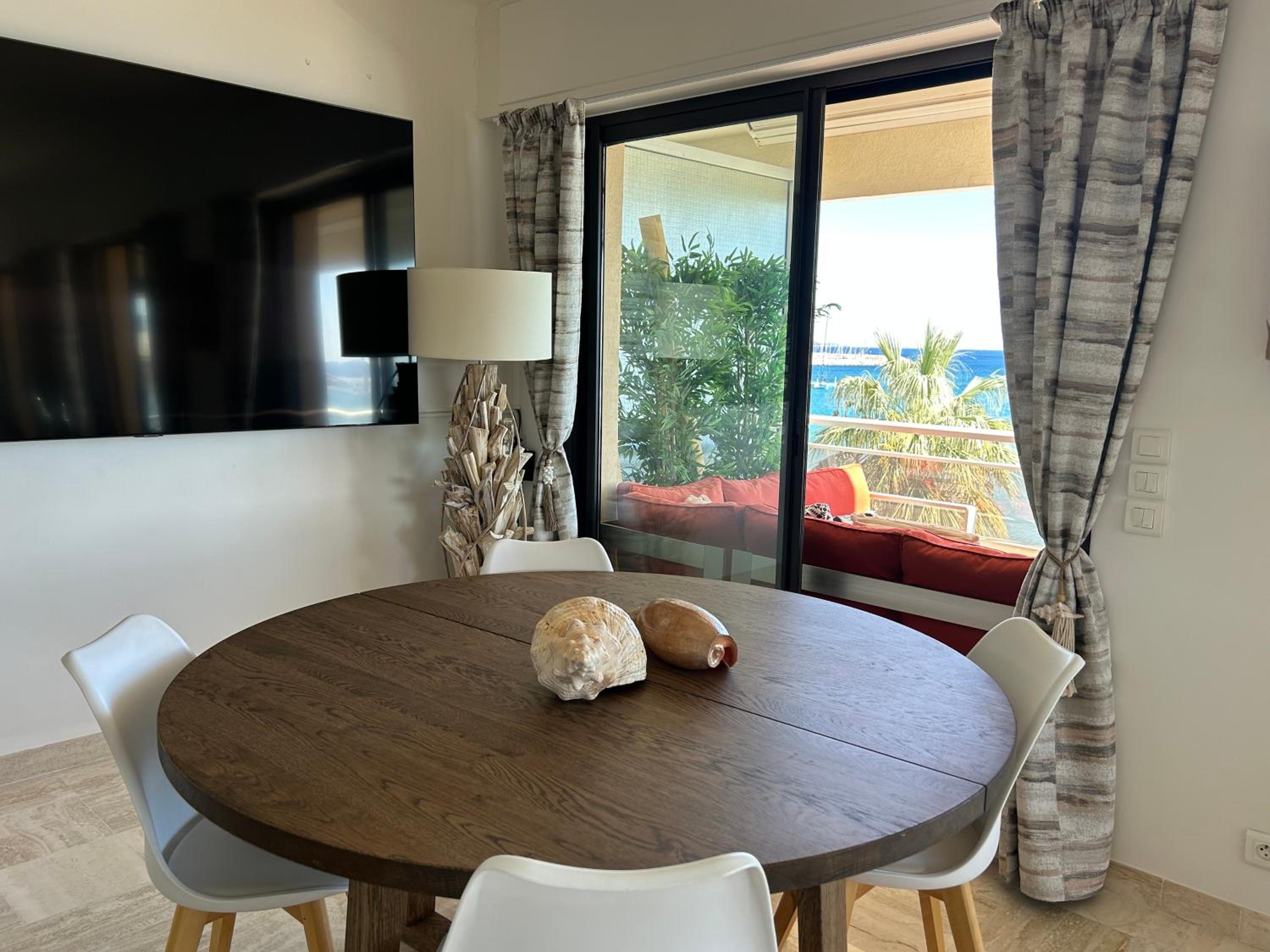 Premium Sea Front Apartment