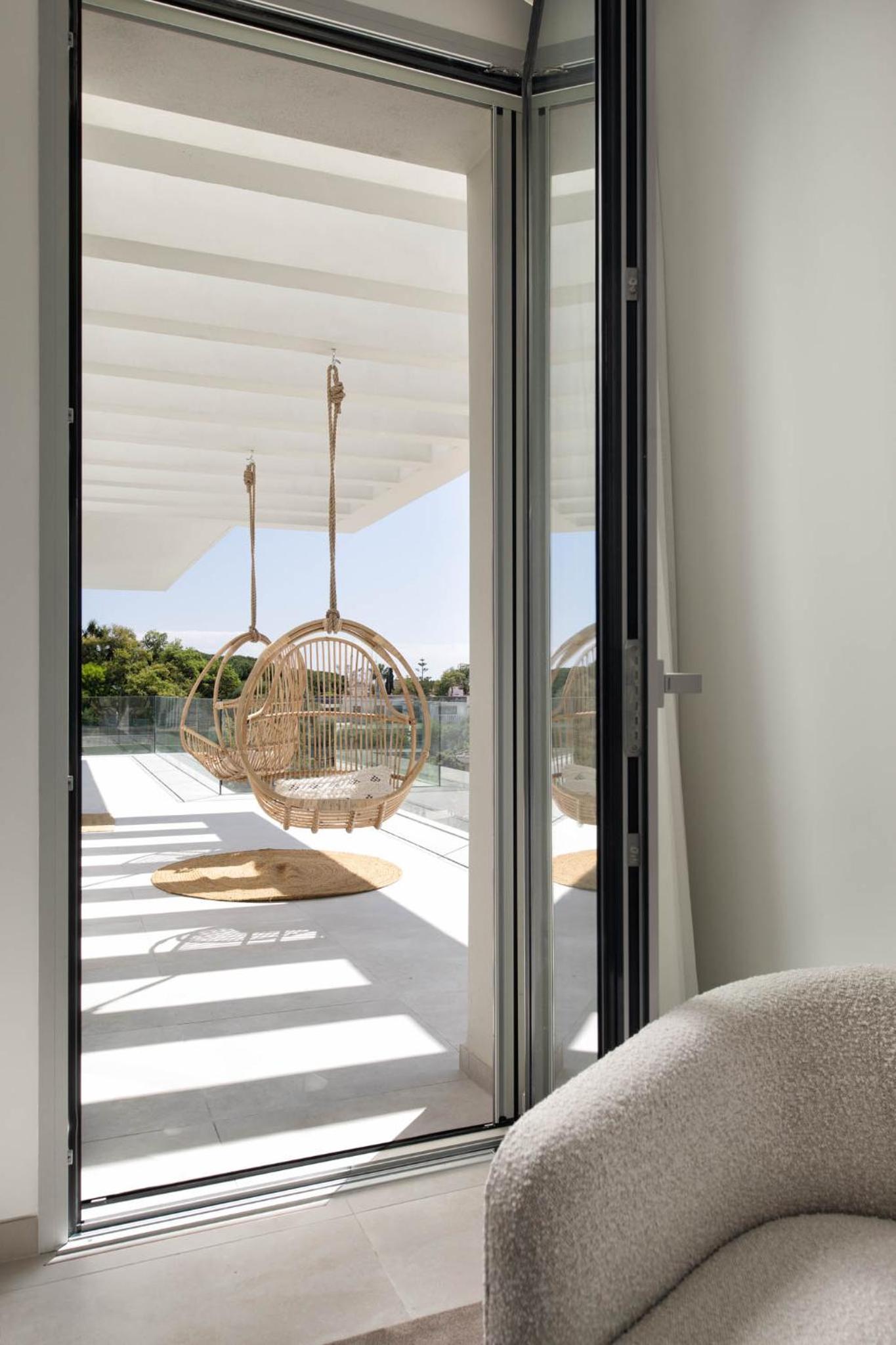 Luxury Villa Alma Pool, Garden & Parking
