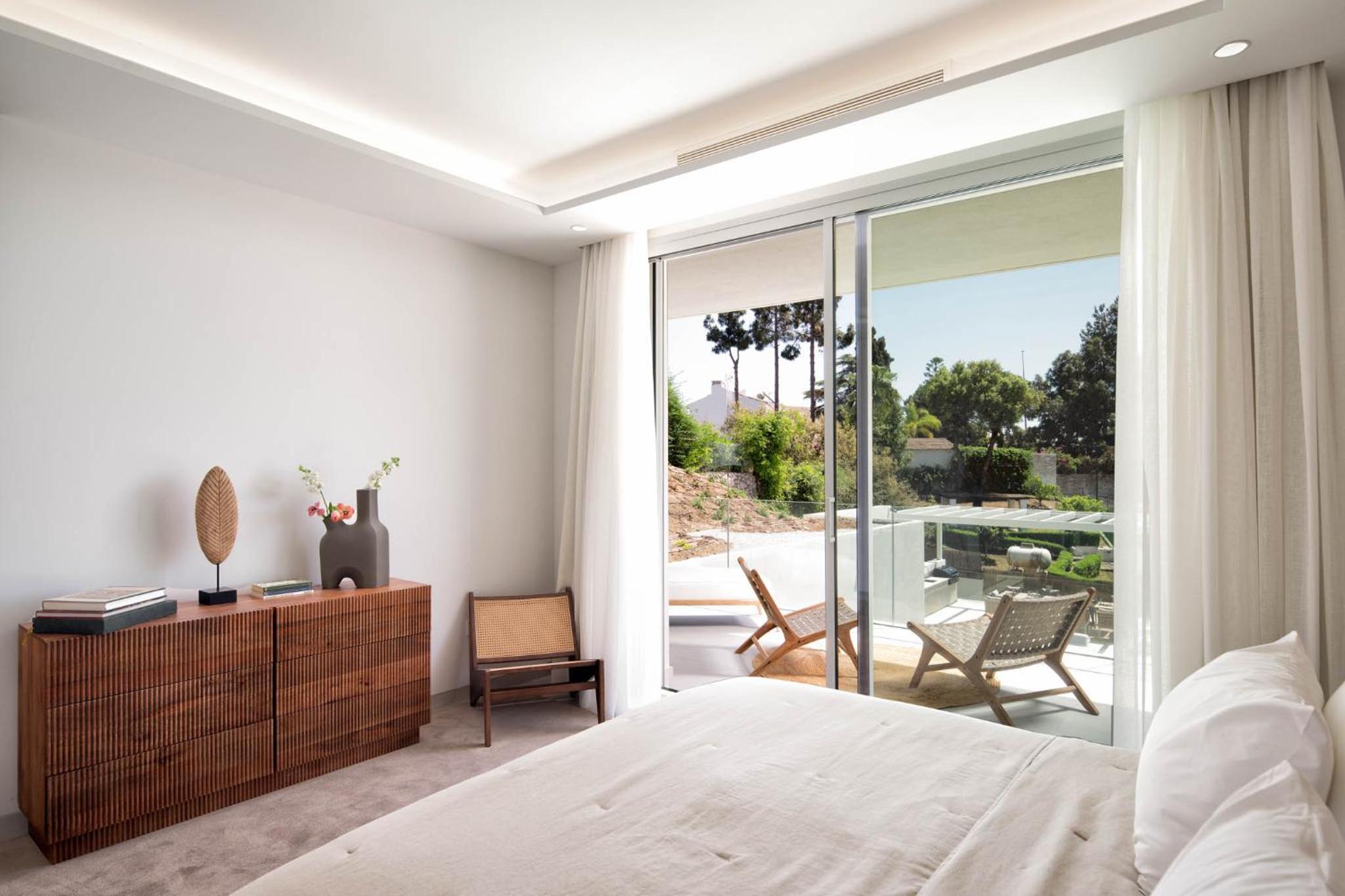 Luxury Villa Alma Pool, Garden & Parking