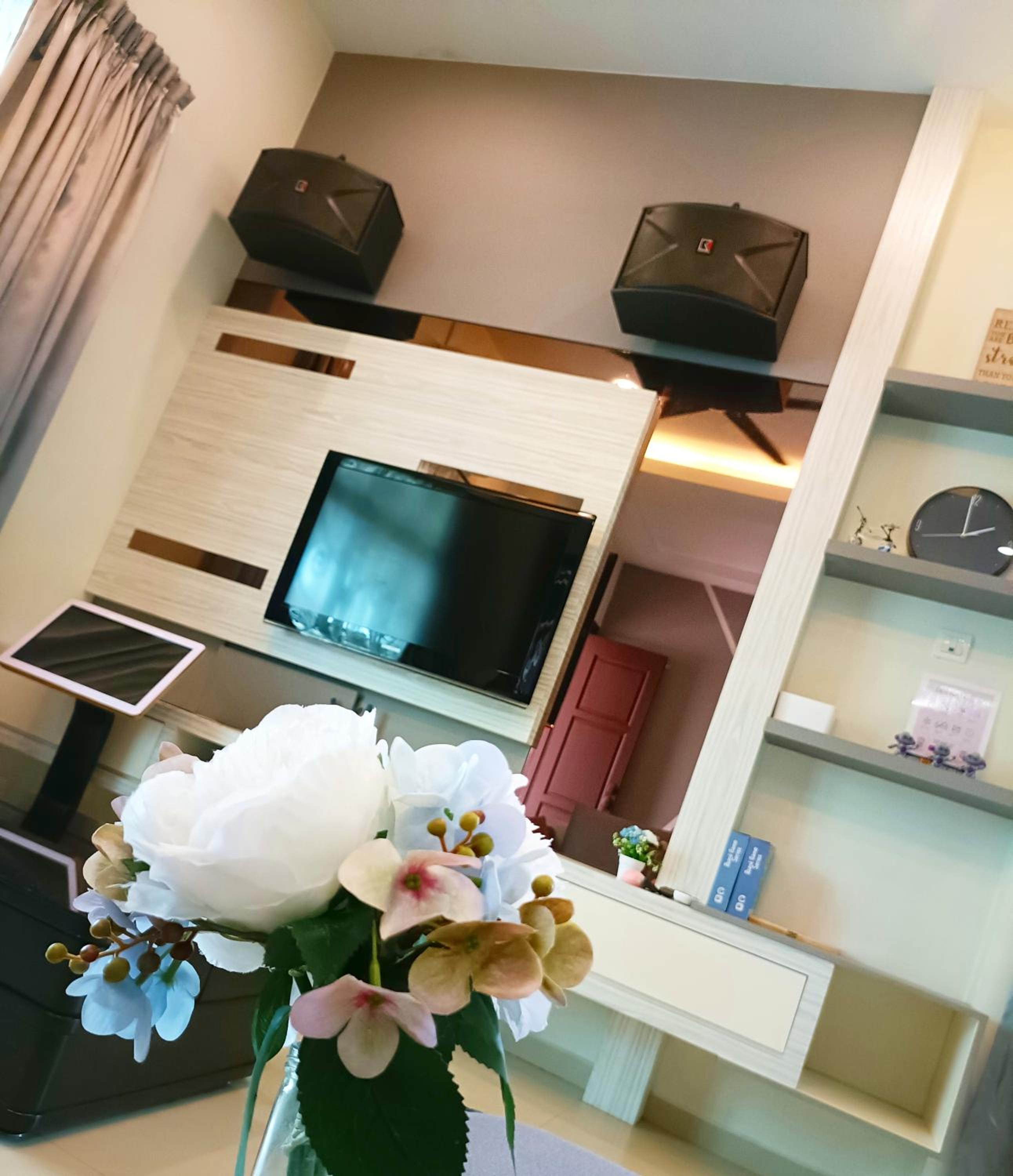 Melaka Homestay with pool 4BR Semi-D,BBQ,KTV,Billiard 15pax DeStarryVilla view 3